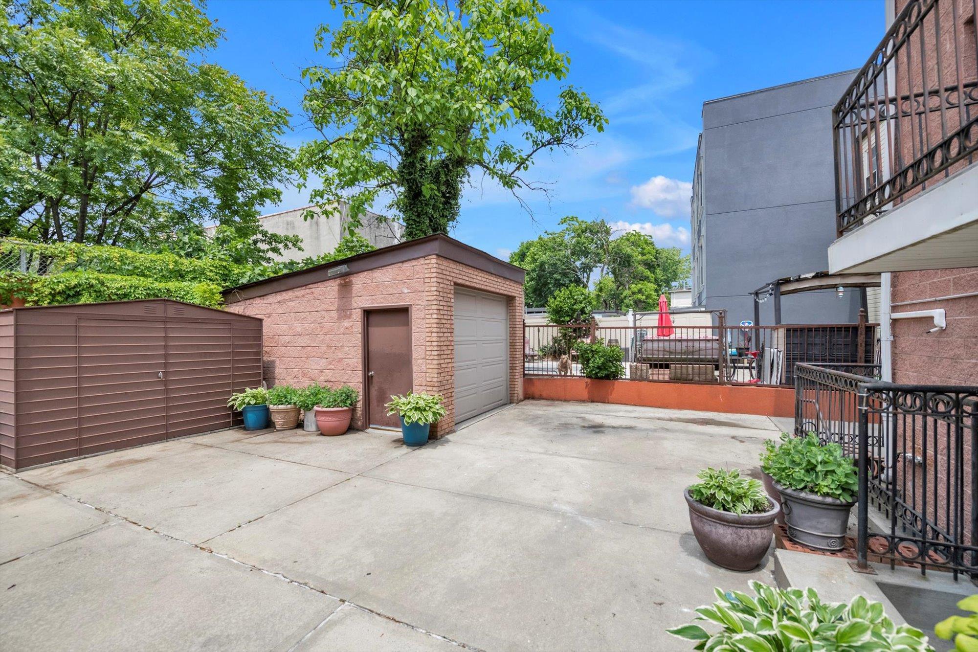 Single Family Milford  Brooklyn, NY 11208, MLS-871914-24