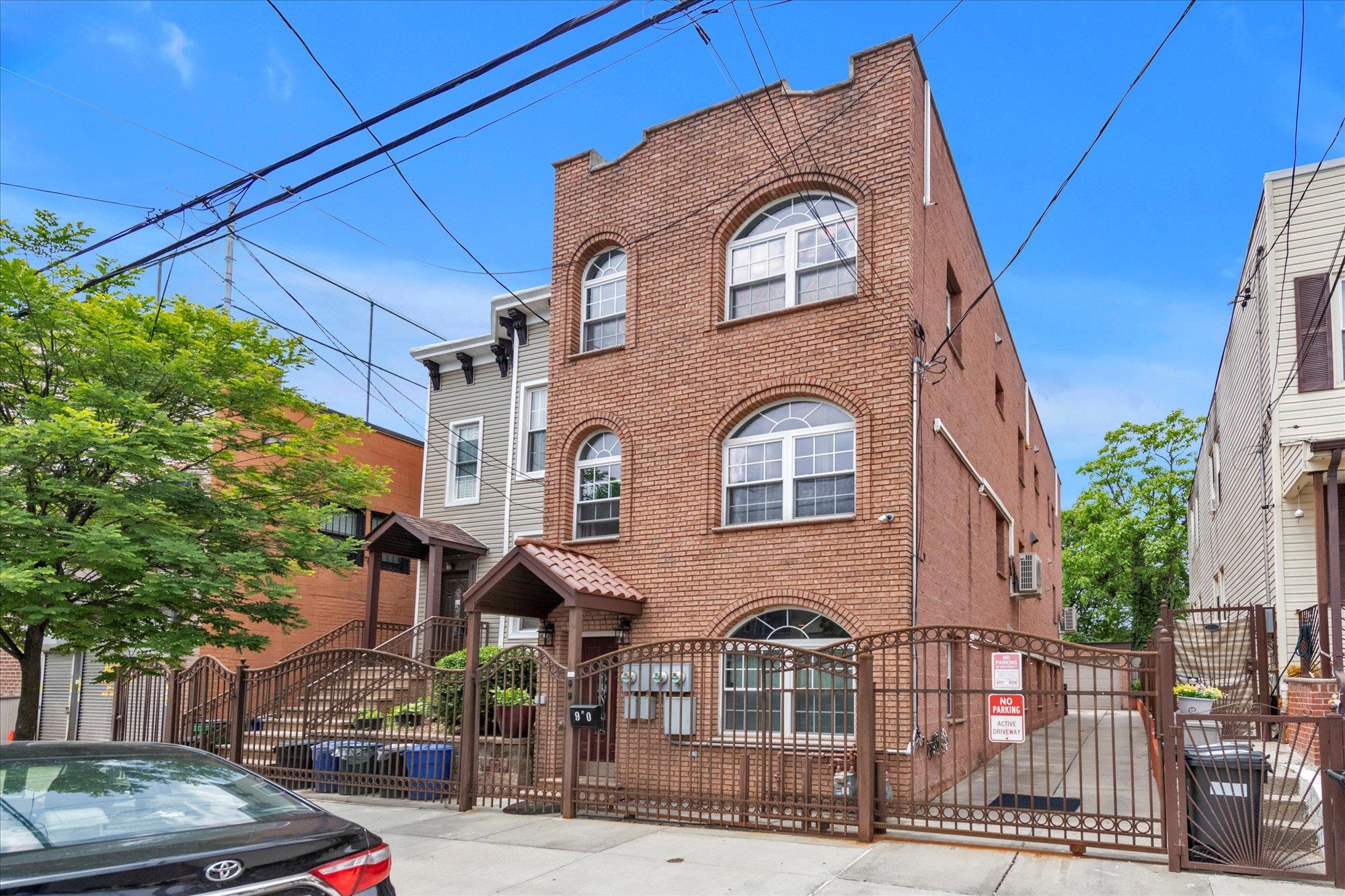 Single Family Milford  Brooklyn, NY 11208, MLS-871914-25