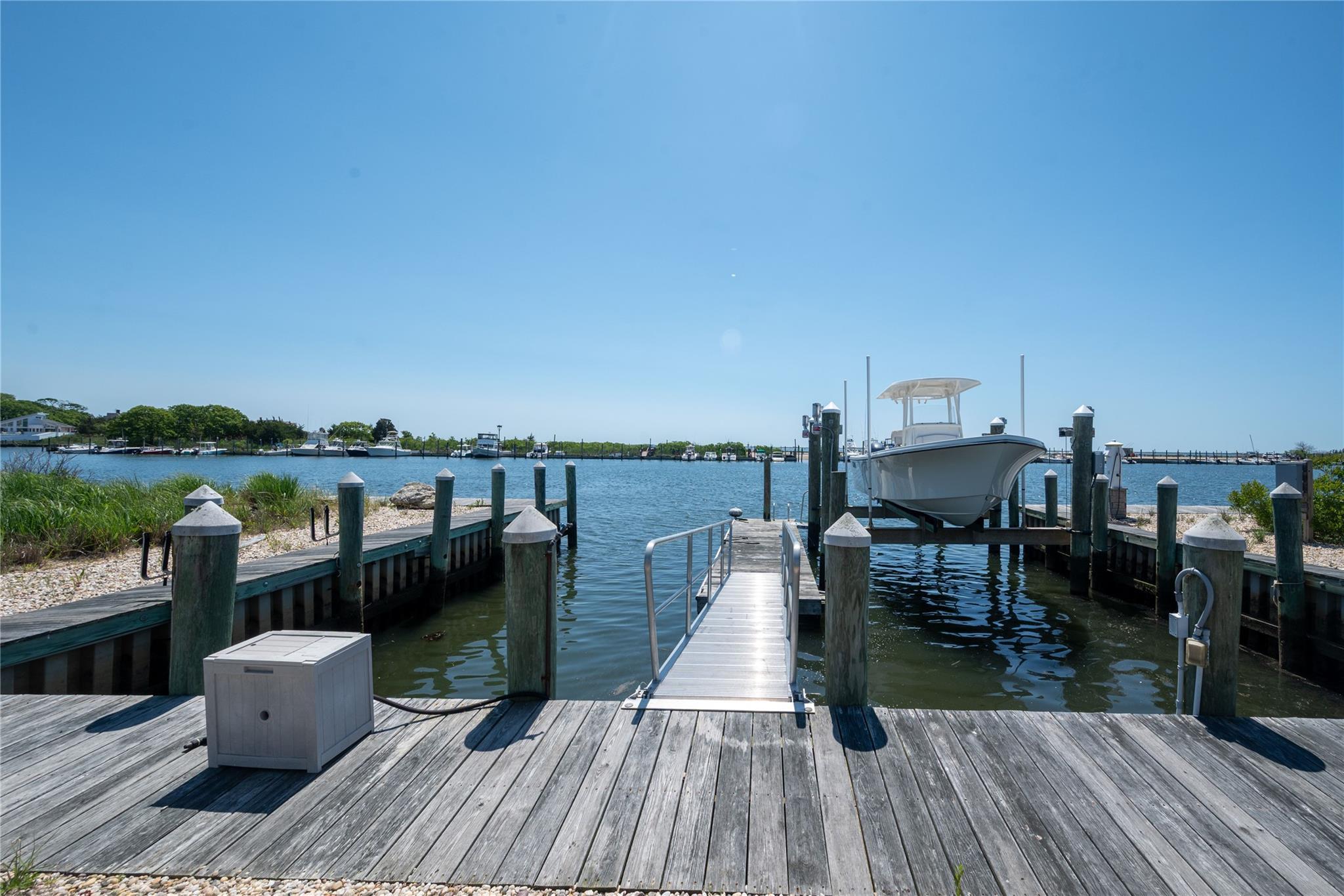 Single Family Senix  Suffolk County, NY 11934, MLS-871917-38