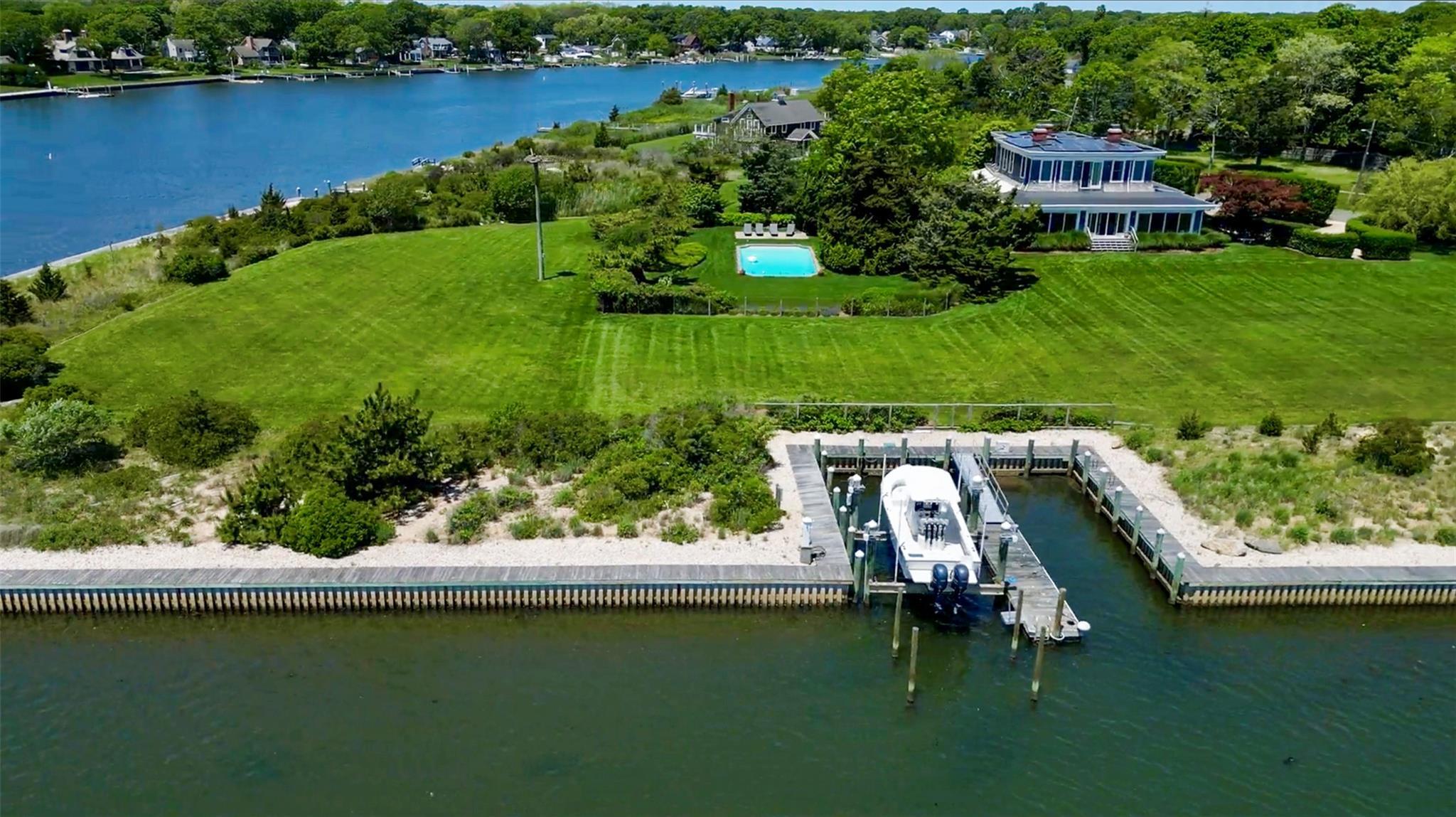 Single Family Senix  Suffolk County, NY 11934, MLS-871917-39