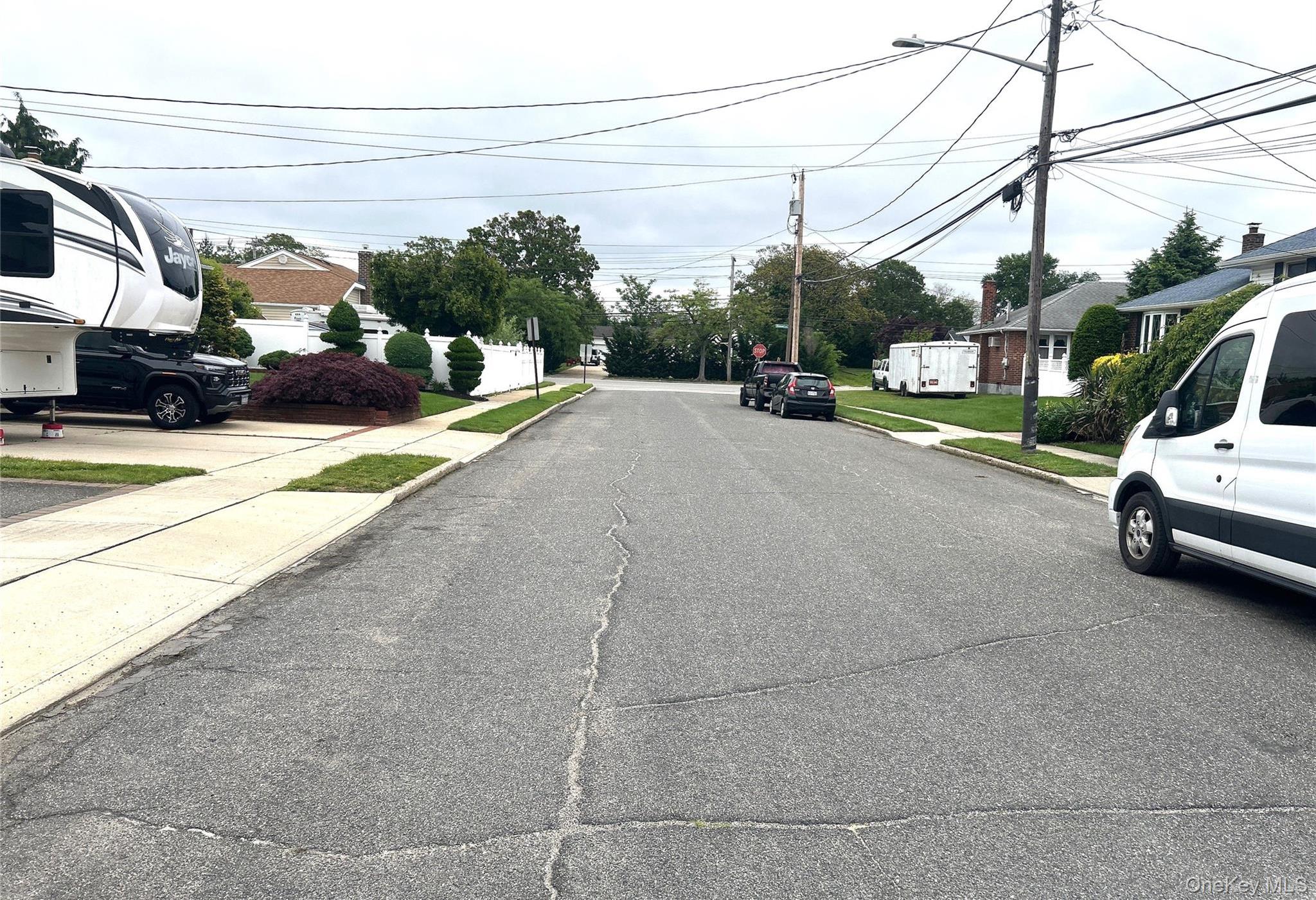 Single Family Berryhill Nassau County, NY 11714, MLS-871936-3