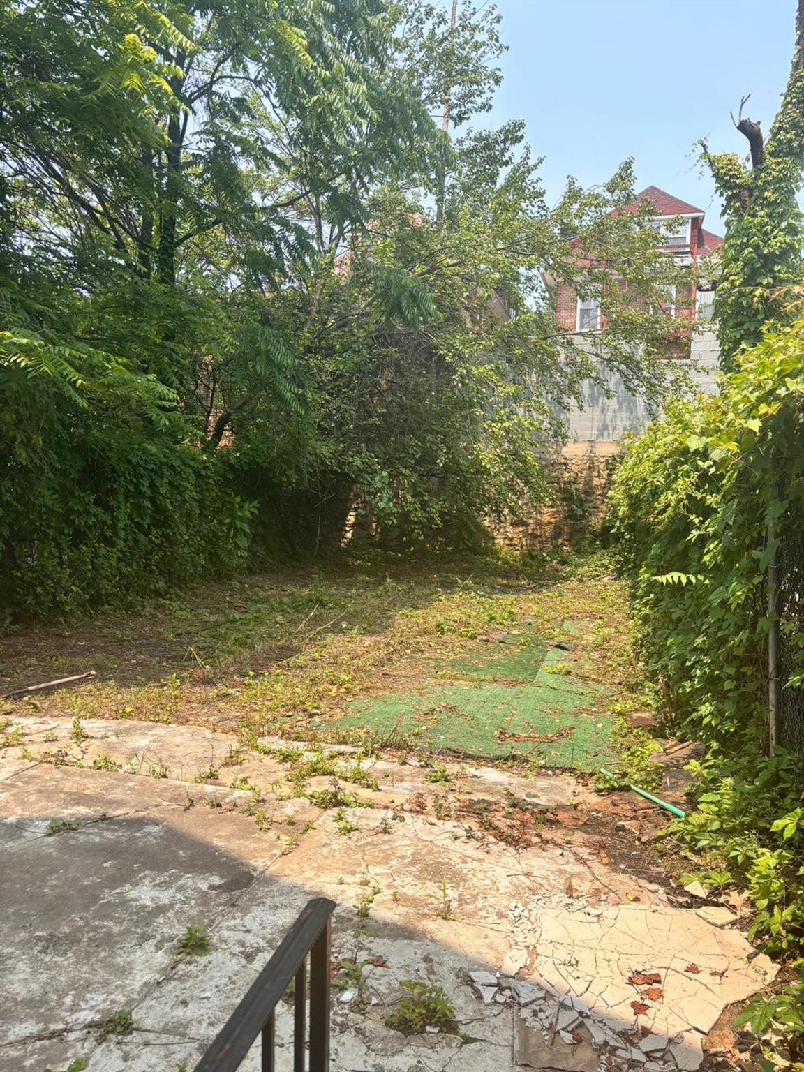 Single Family 218th  Bronx, NY 10467, MLS-871940-25