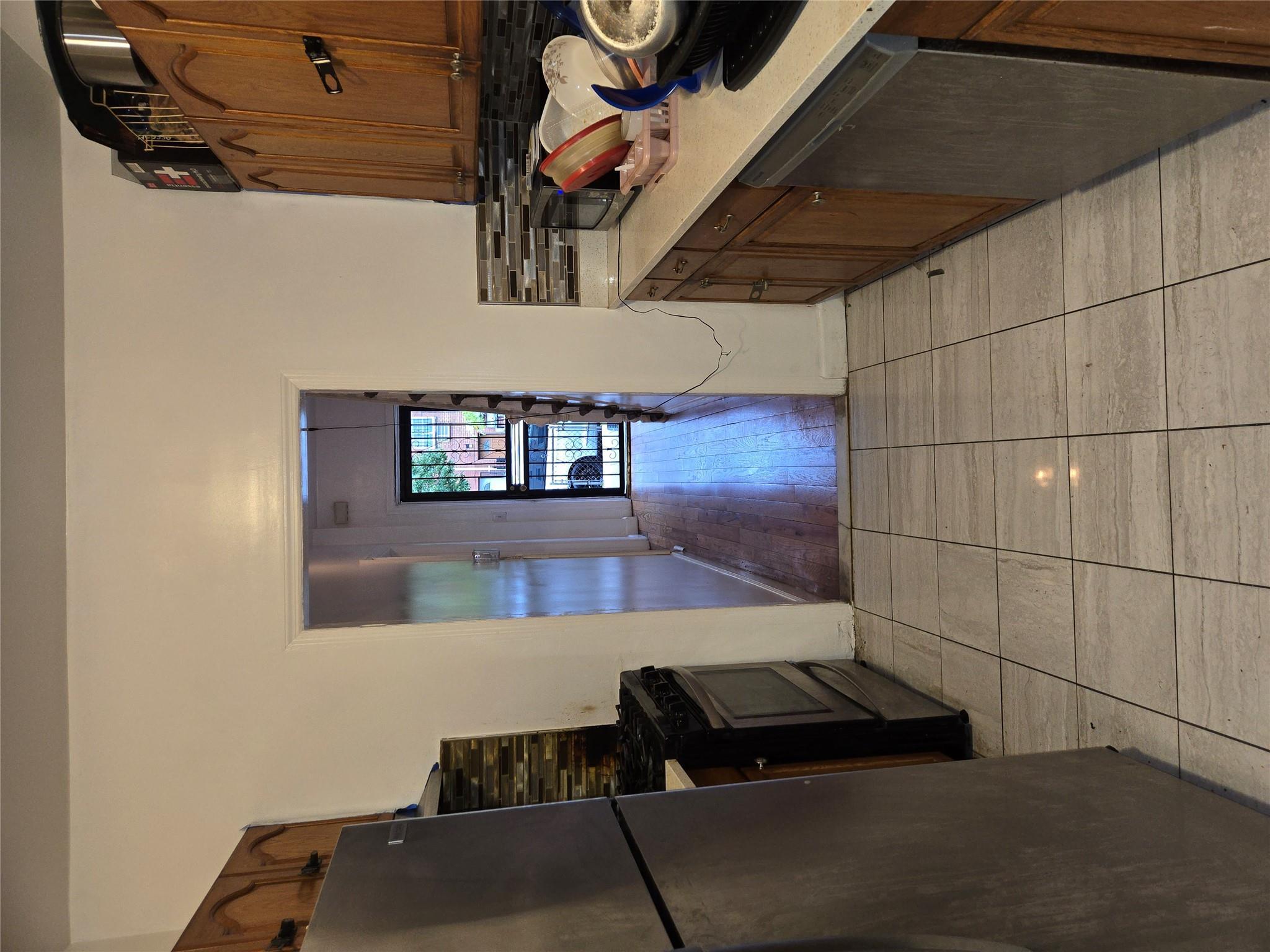 Single Family 218th  Bronx, NY 10467, MLS-871940-6