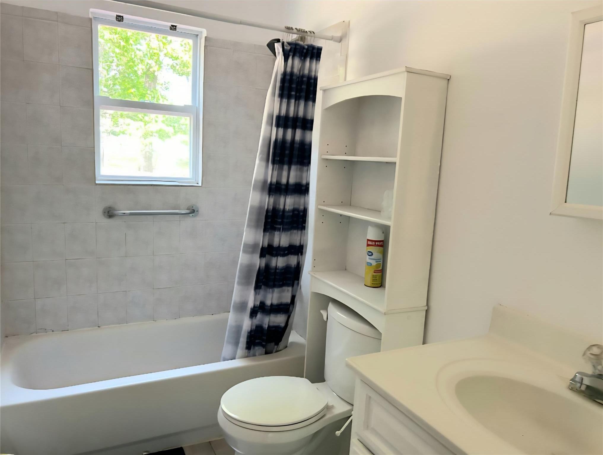 Single Family Erna  Suffolk County, NY 11727, MLS-871981-14