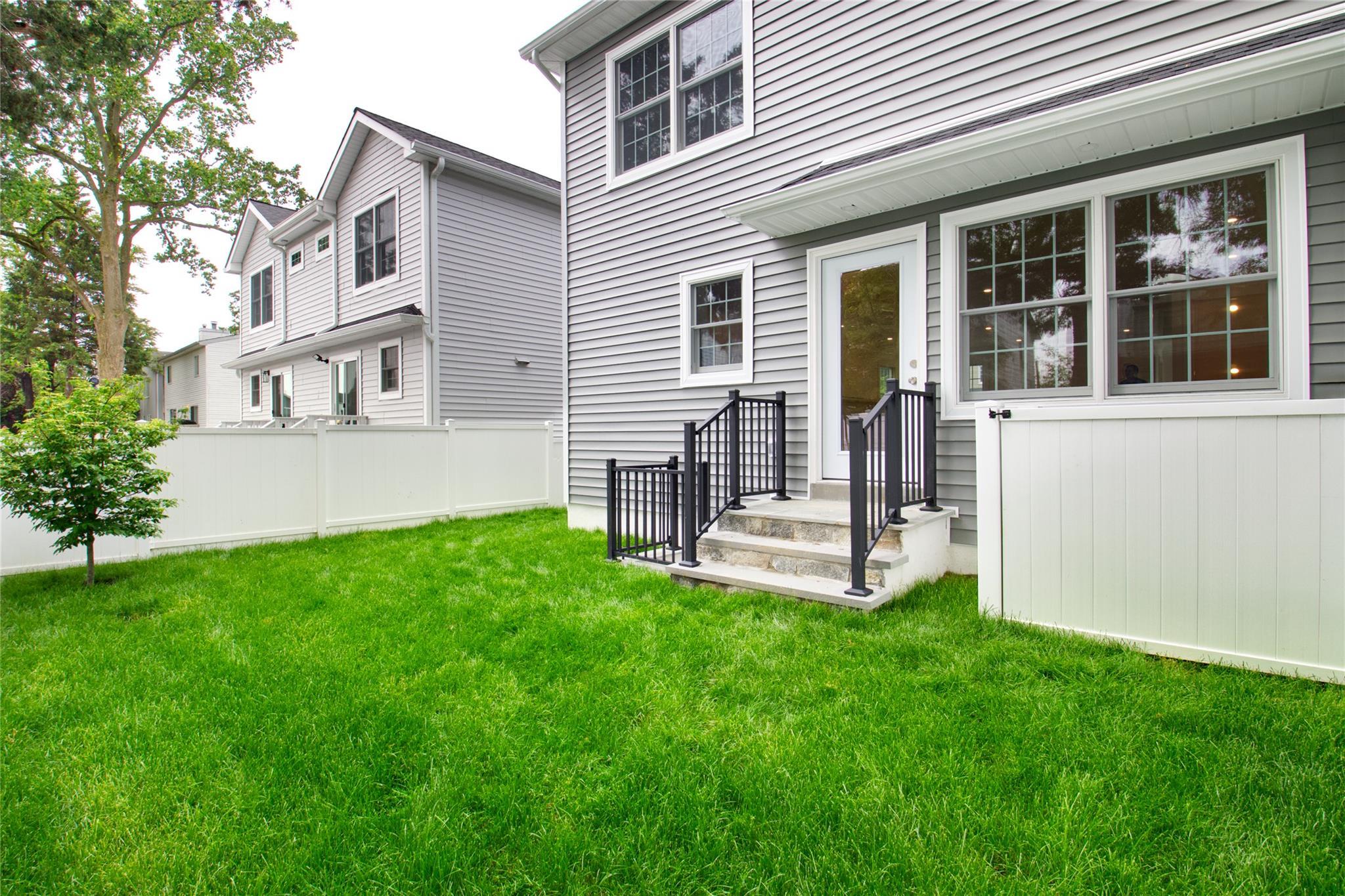 Single Family Kirkwood  Nassau County, NY 11050, MLS-871987-28