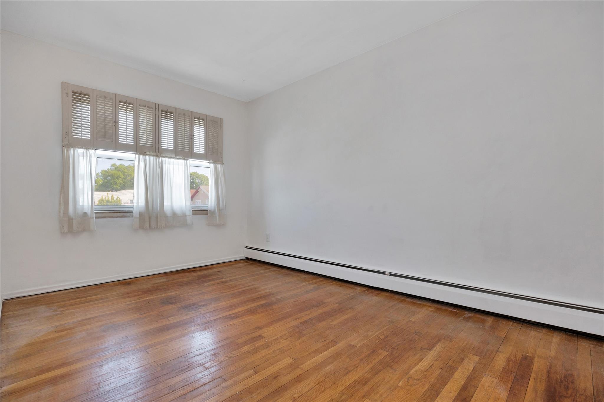 Single Family 61  Queens, NY 11379, MLS-872000-13