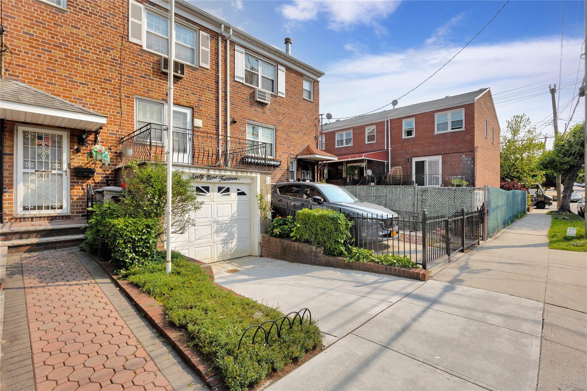 Single Family 61  Queens, NY 11379, MLS-872000-2