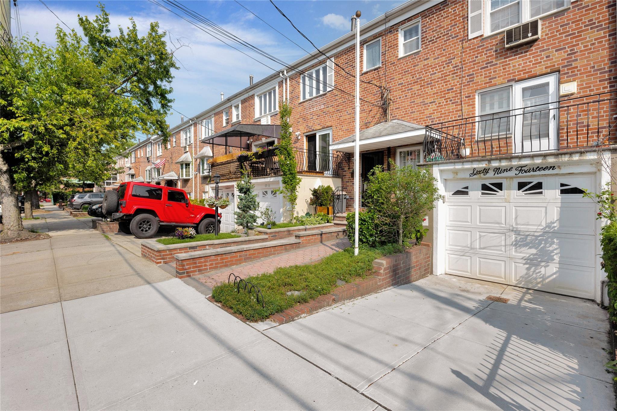Single Family 61  Queens, NY 11379, MLS-872000-3