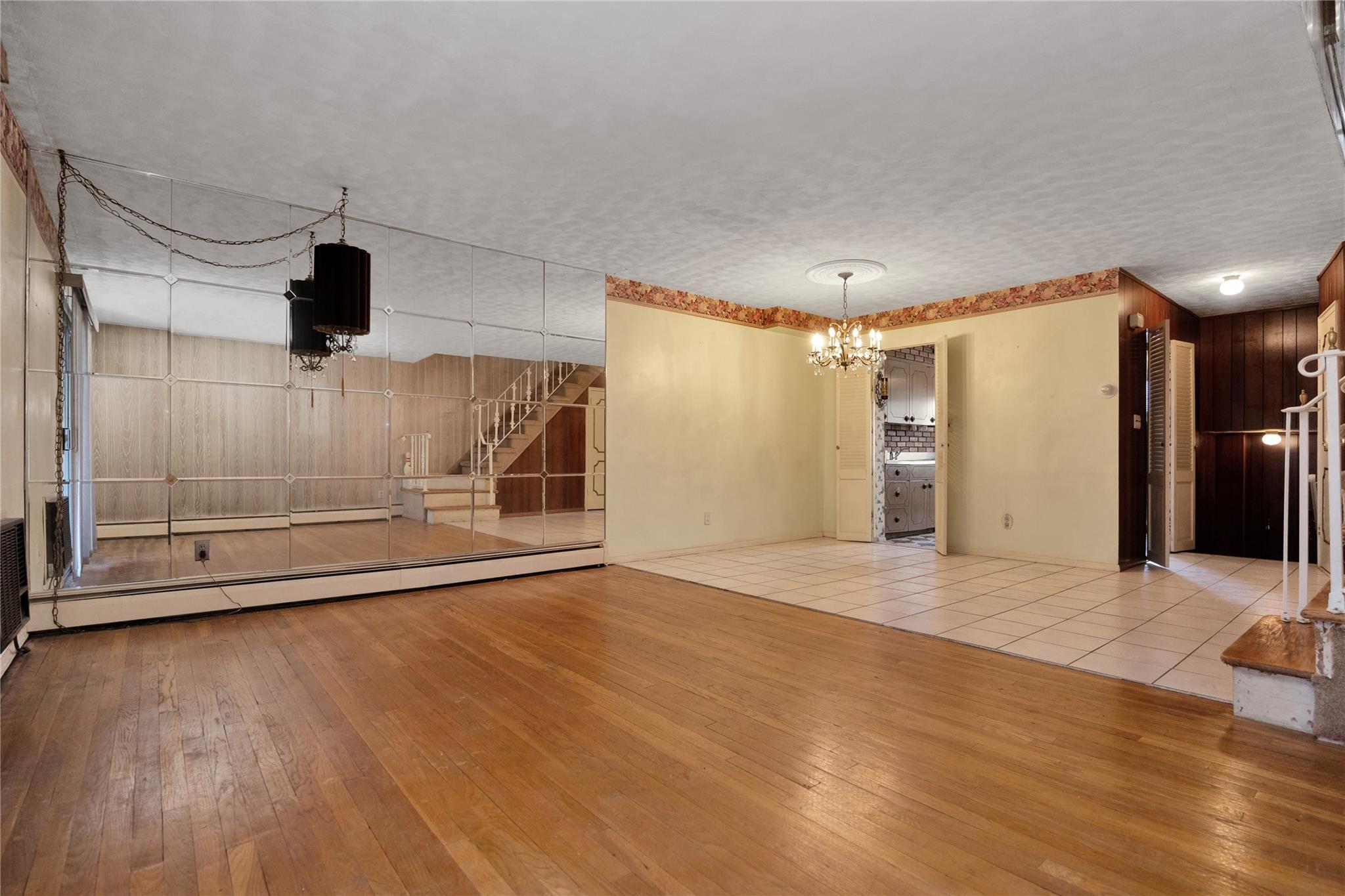 Single Family 61  Queens, NY 11379, MLS-872000-5