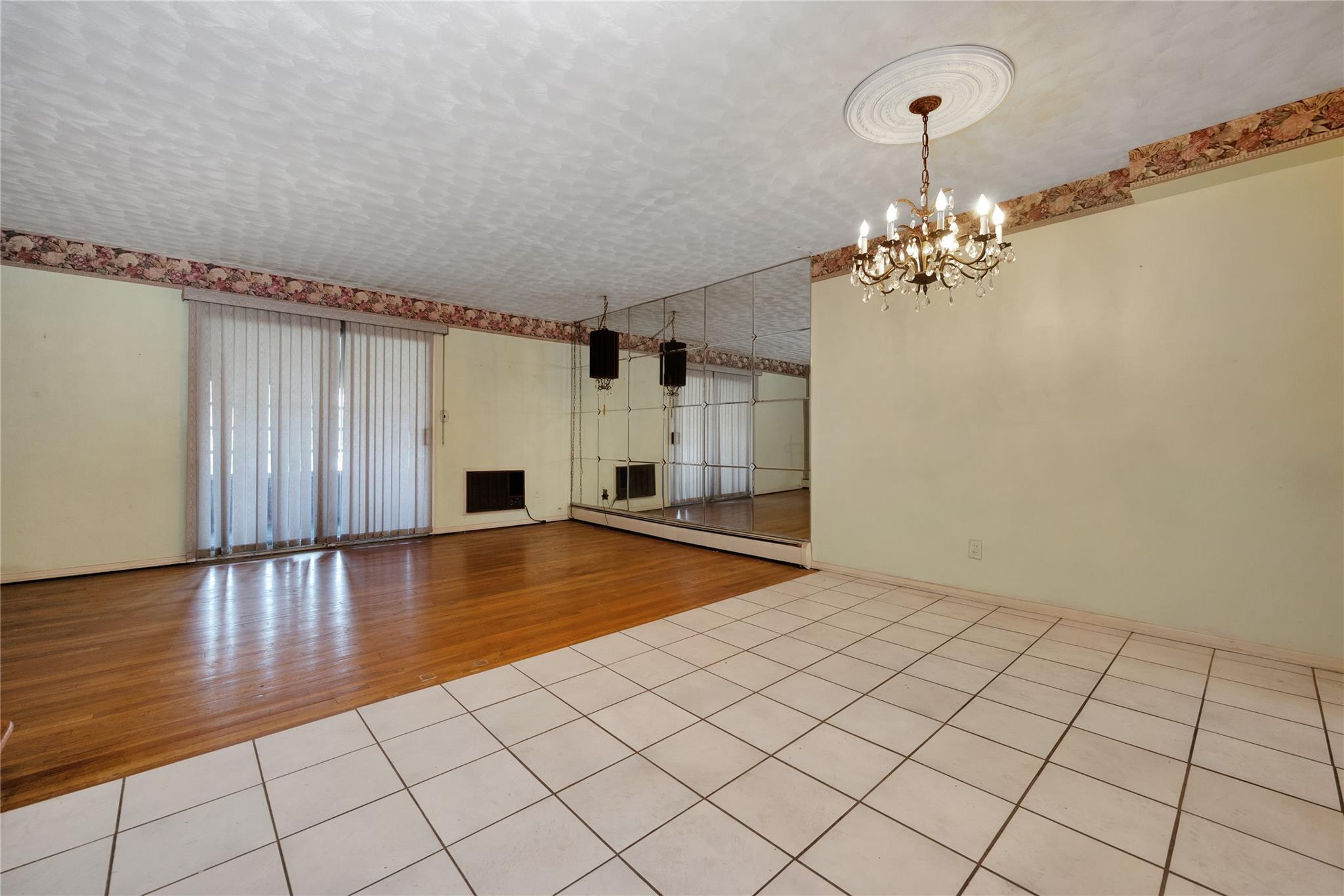 Single Family 61  Queens, NY 11379, MLS-872000-6