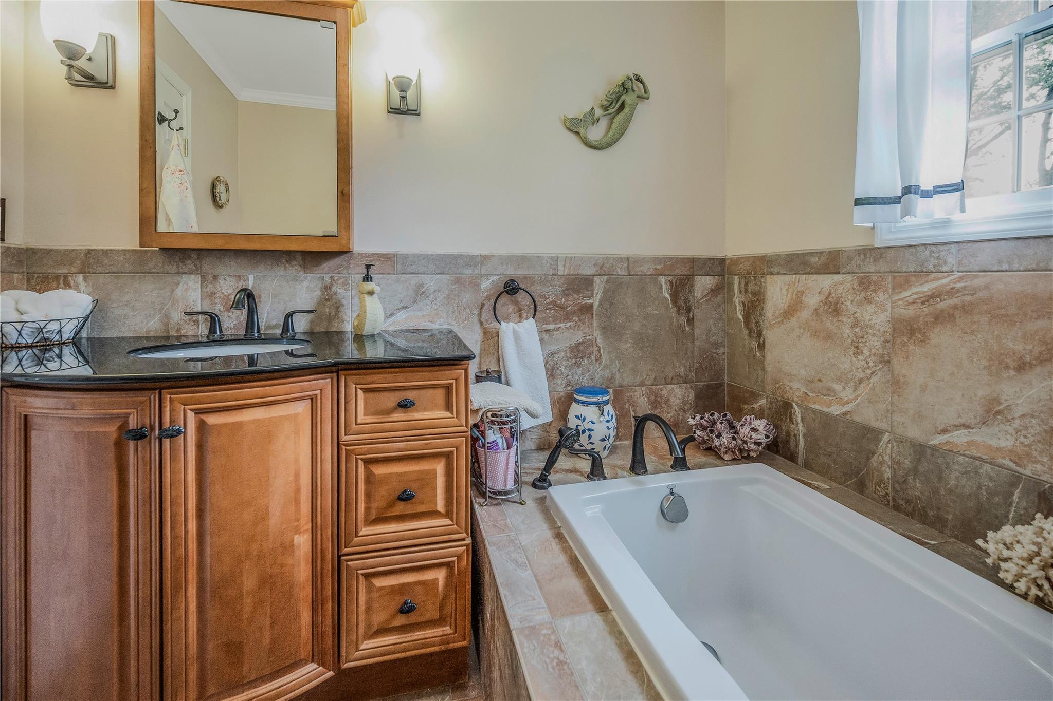 Single Family Abbey  Suffolk County, NY 11733, MLS-872010-28