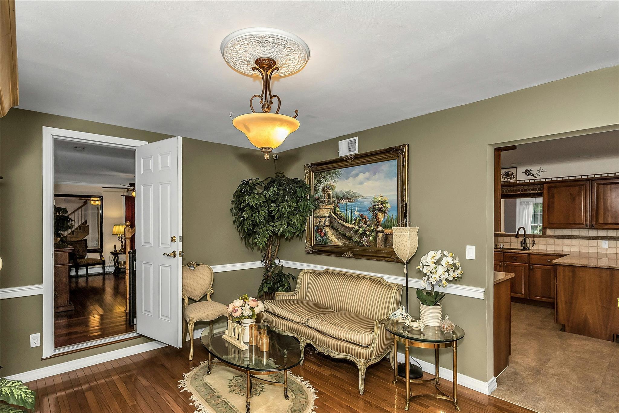 Single Family Abbey  Suffolk County, NY 11733, MLS-872010-4