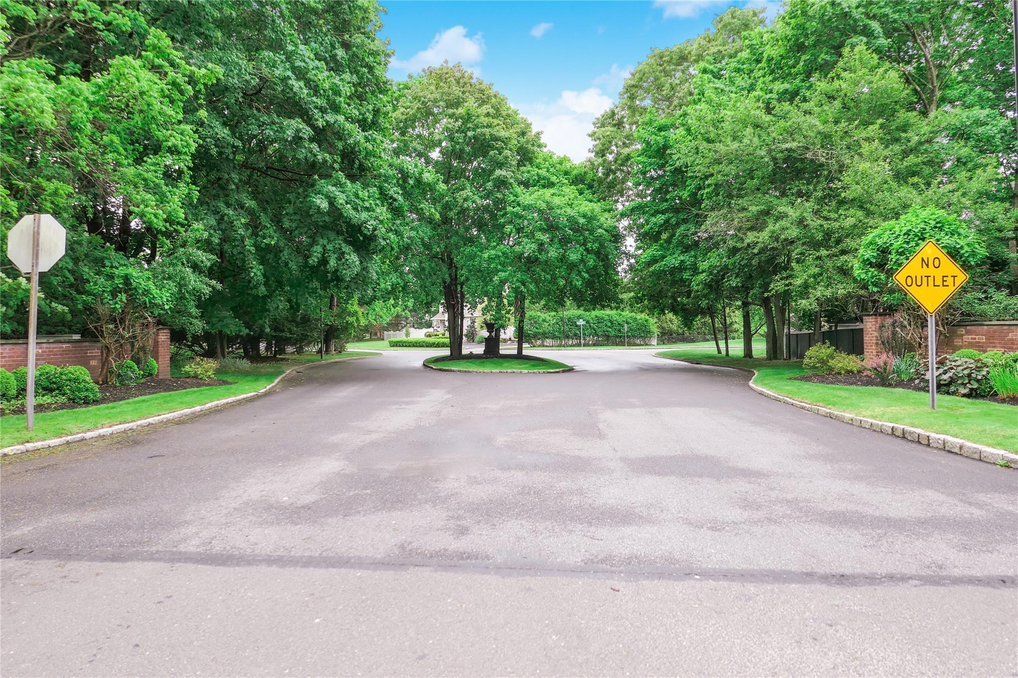 Single Family Moss Creek  Suffolk County, NY 11772, MLS-872018-33