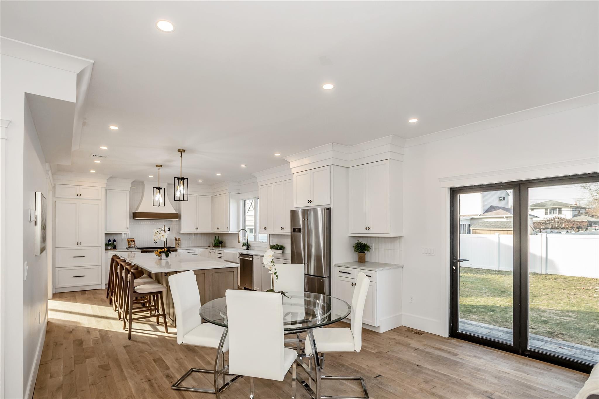 Single Family Mist  Nassau County, NY 11590, MLS-872024-11