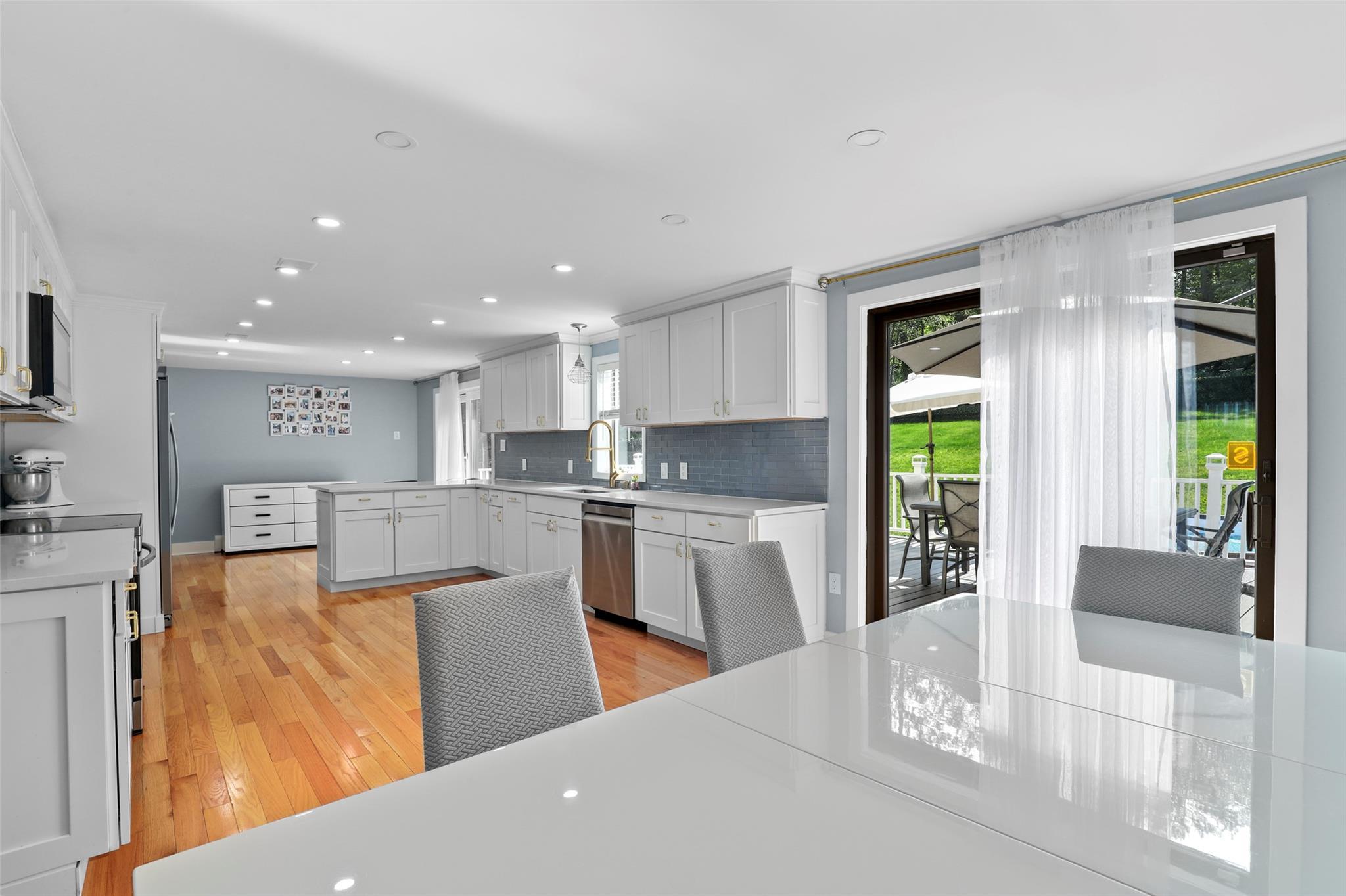 Single Family Dunning  Westchester County, NY 10598, MLS-872027-4