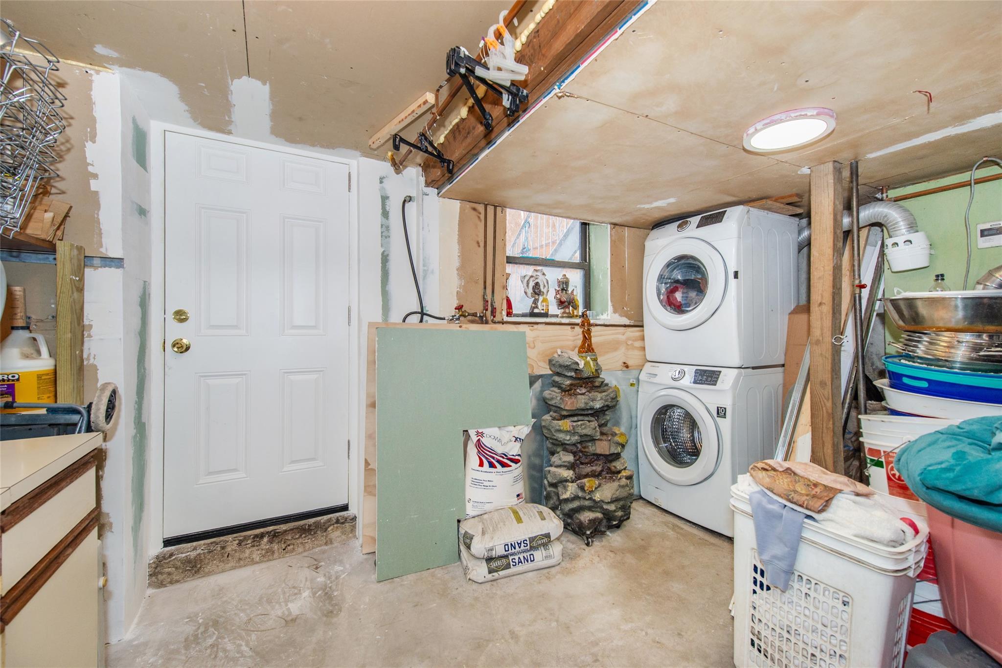 Single Family Bristow  Bronx, NY 10459, MLS-872048-23