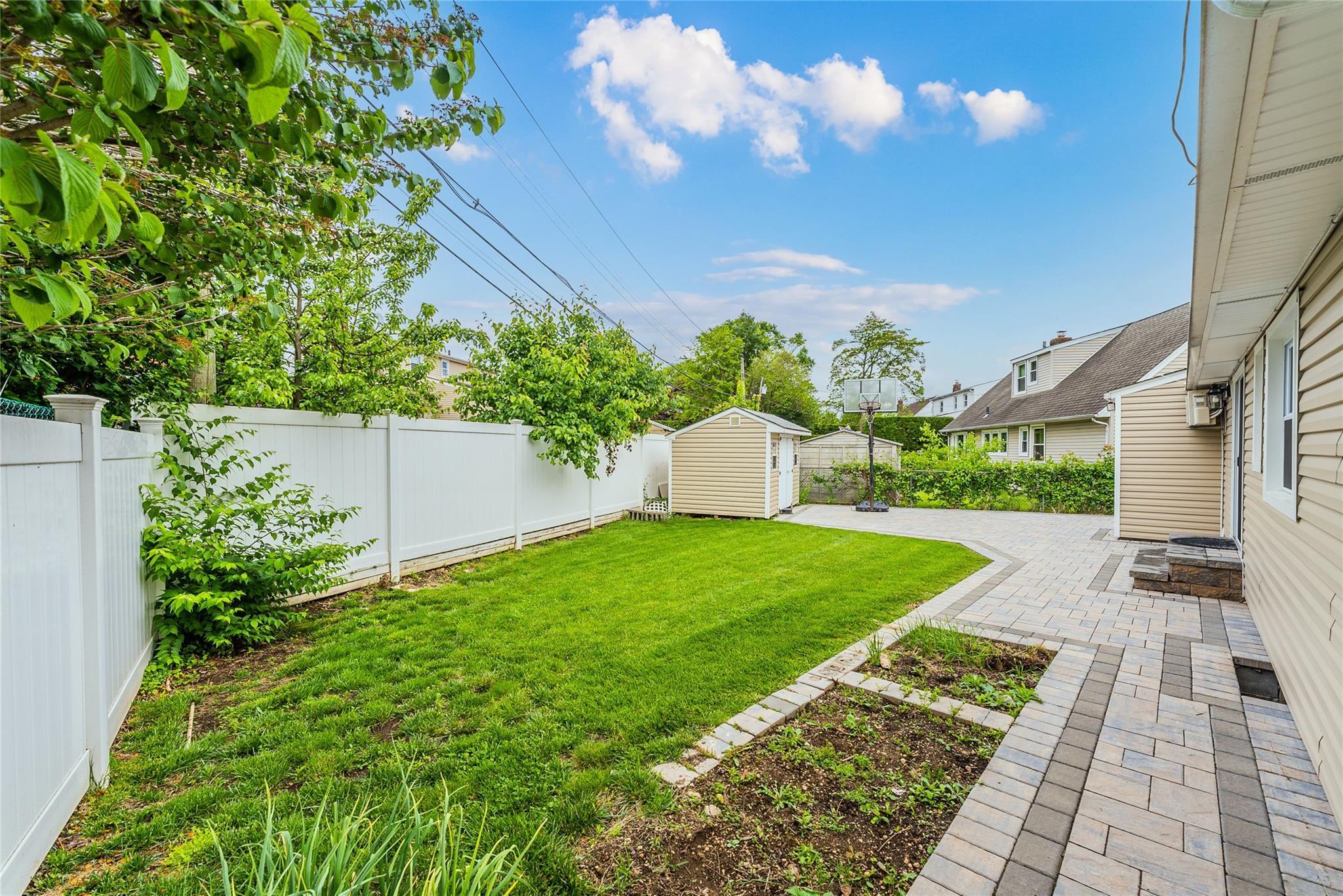Single Family Underhill  Nassau County, NY 11791, MLS-872052-19