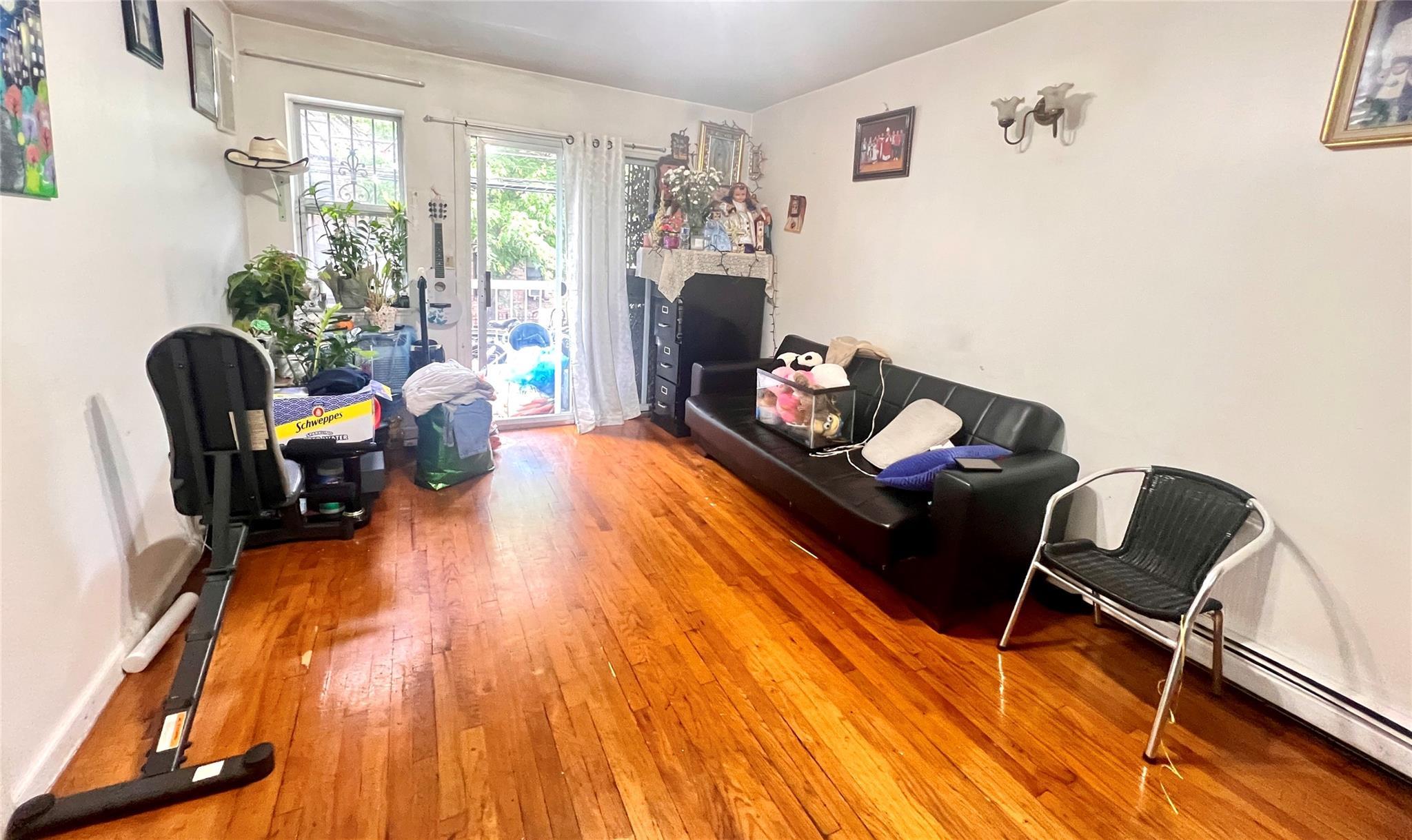 Single Family Case  Queens, NY 11373, MLS-872064-3