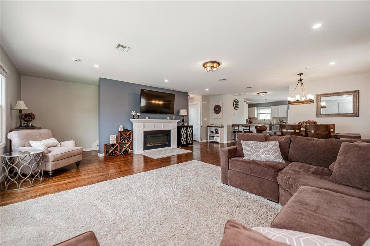 Single Family Hudson  Nassau County, NY 11561, MLS-872088-5