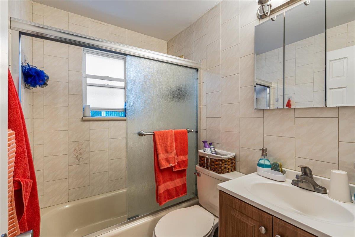 Single Family 95th  Queens, NY 11414, MLS-872105-22