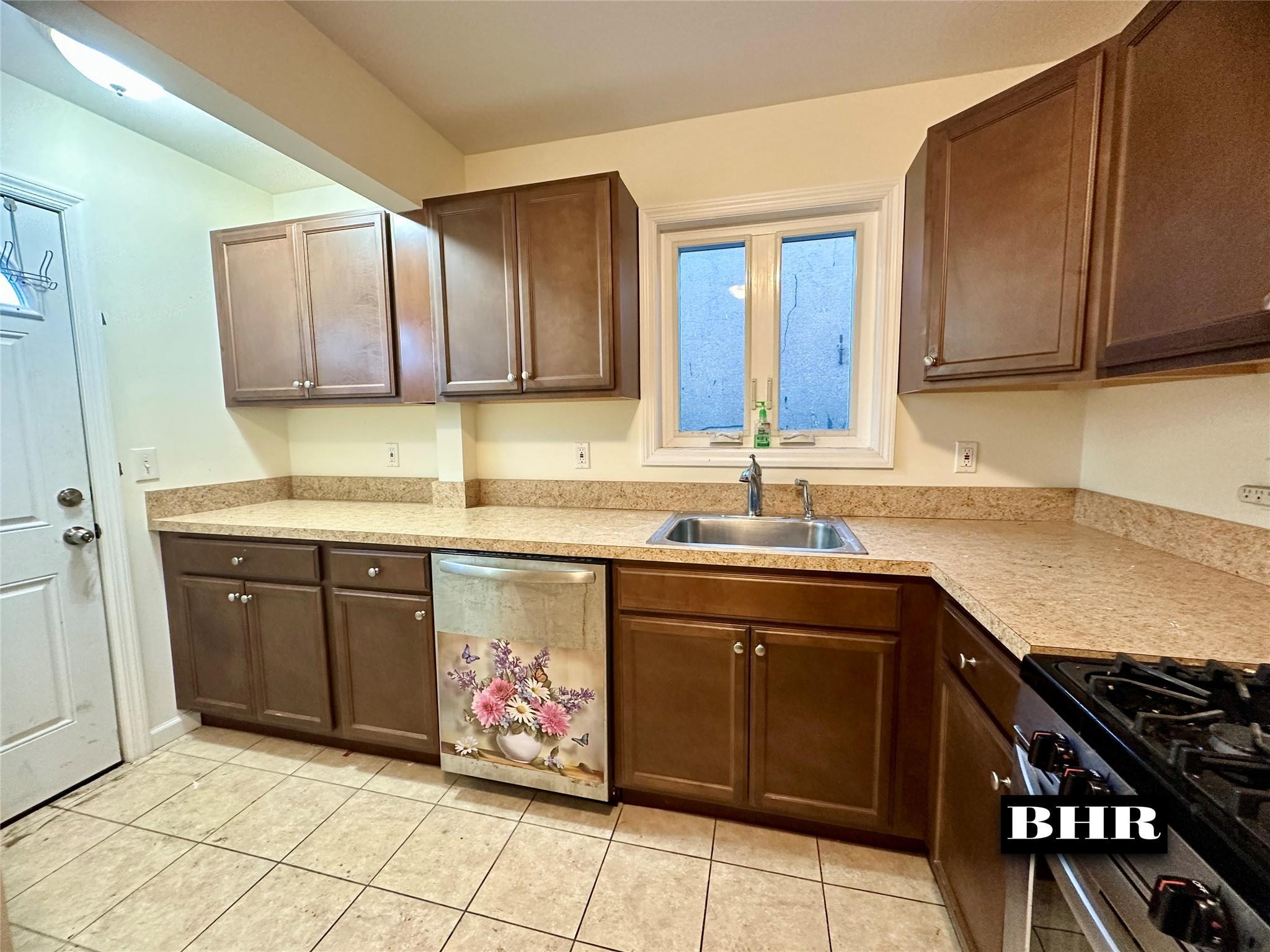 Single Family Aster  Brooklyn, NY 11229, MLS-872114-4