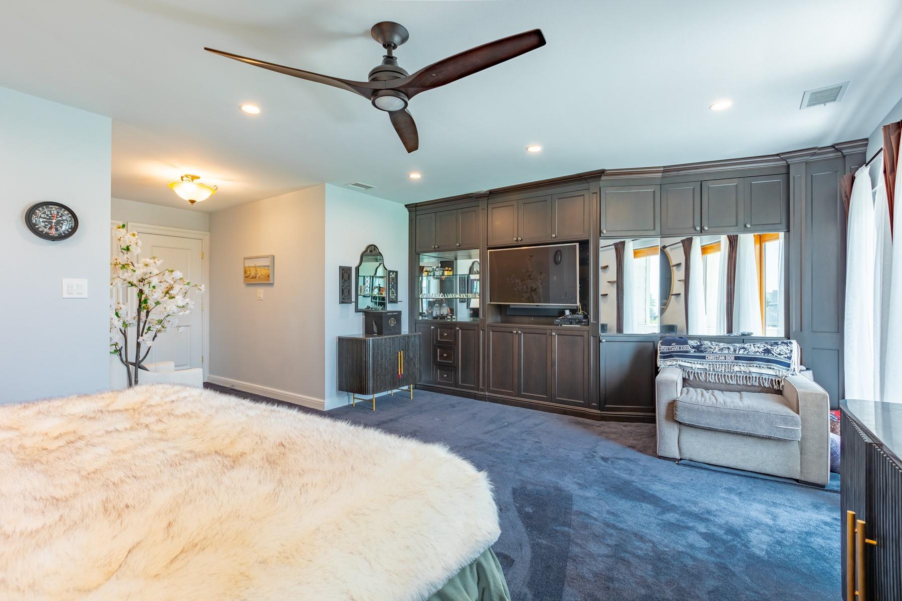 Condo Hidden Harbor  Suffolk County, NY 11702, MLS-872124-17