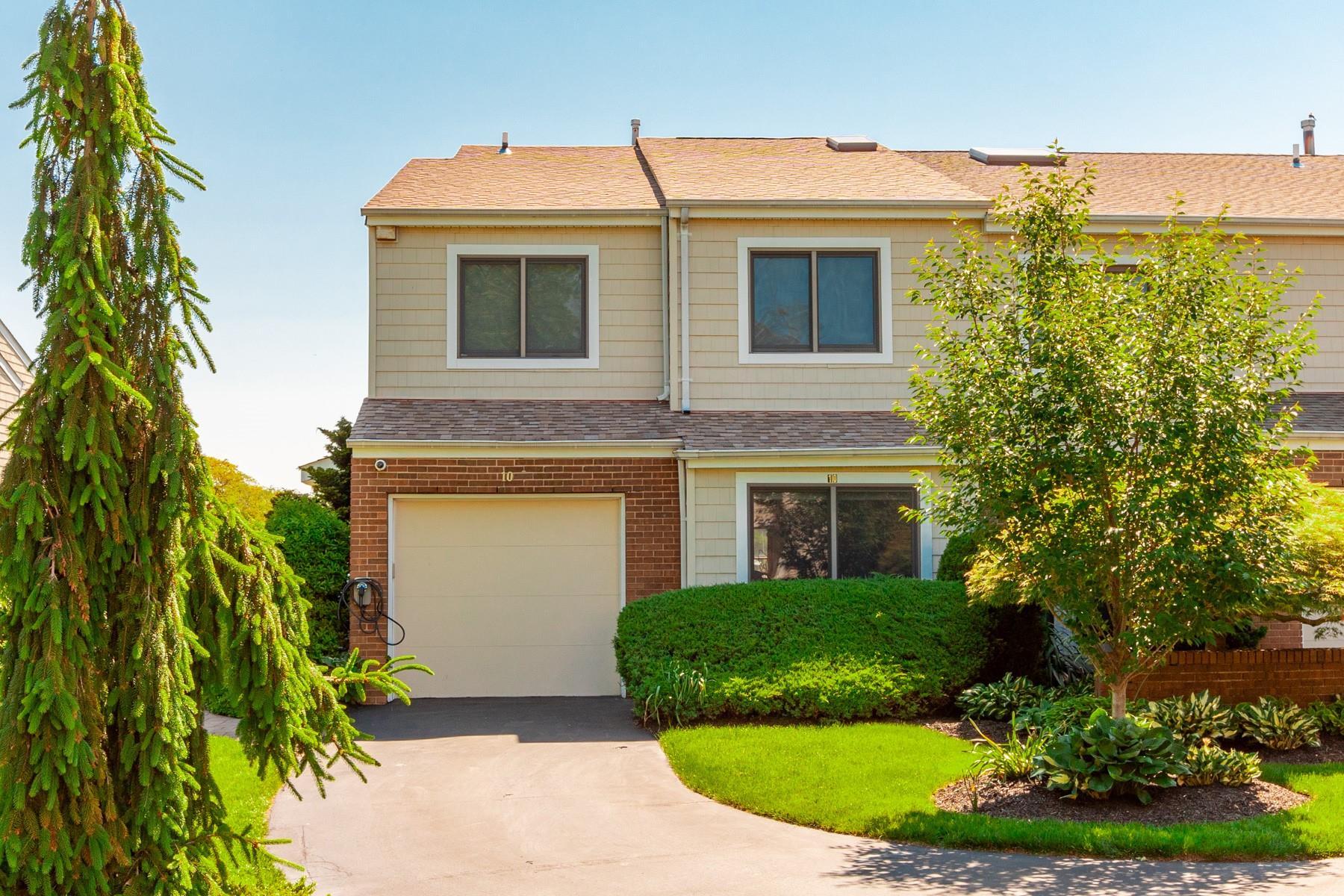 Condo Hidden Harbor  Suffolk County, NY 11702, MLS-872124-2