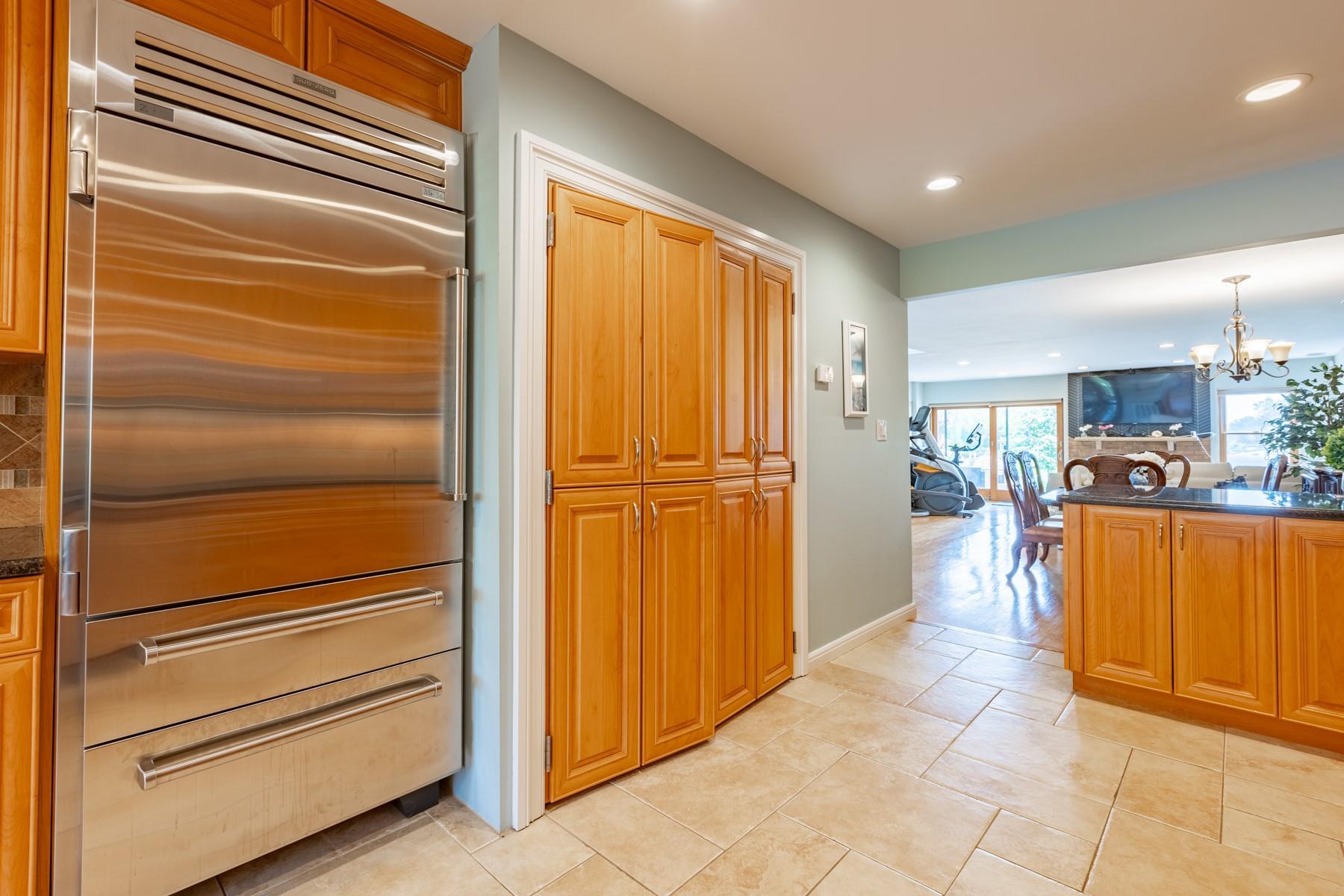 Condo Hidden Harbor  Suffolk County, NY 11702, MLS-872124-8