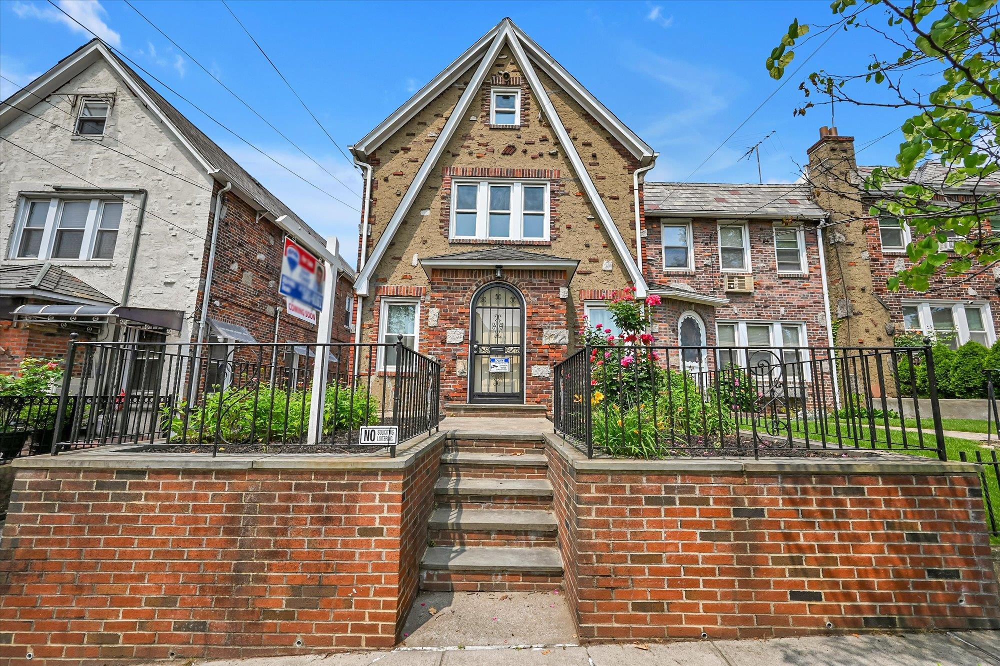 Single Family 65th  Queens, NY 11378, MLS-872133-12