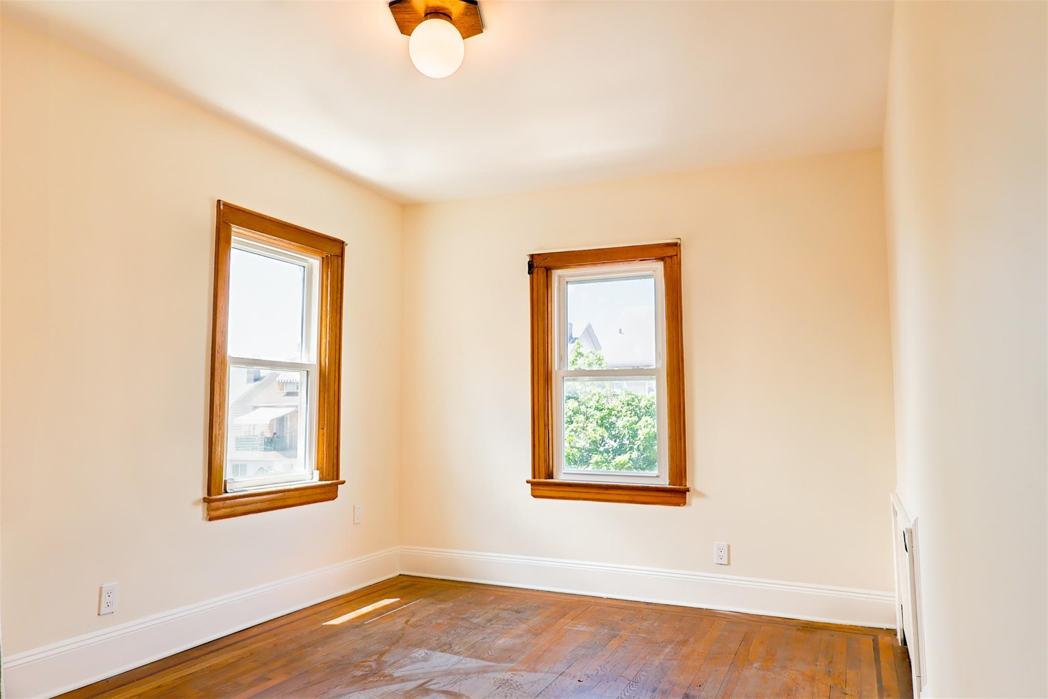 Single Family 65th  Queens, NY 11378, MLS-872133-6