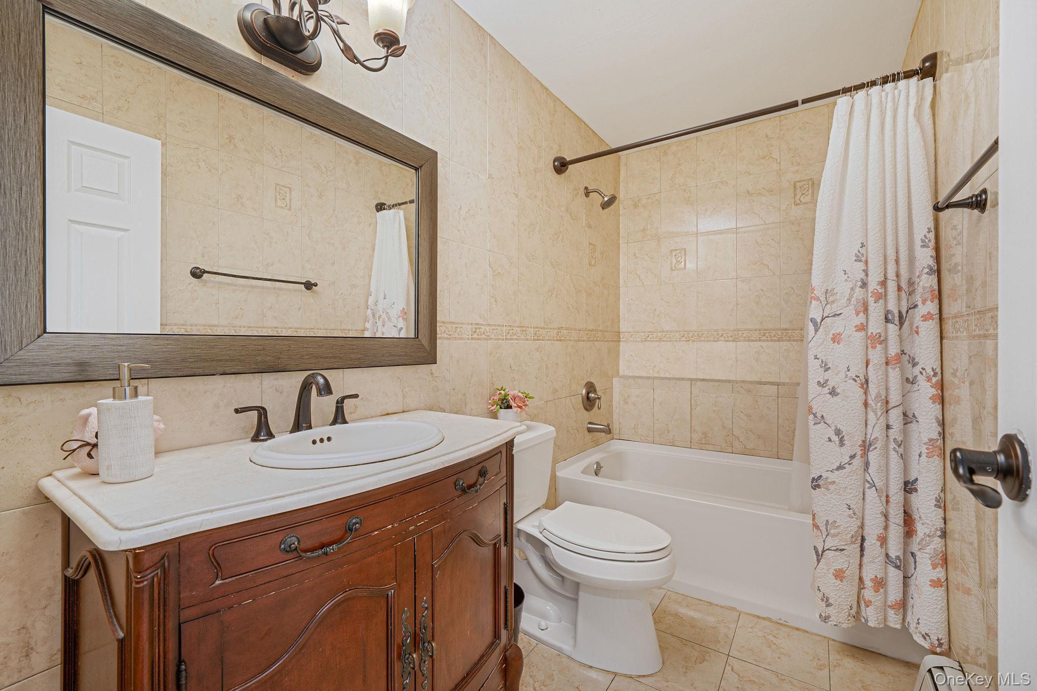 Single Family Hastings  Suffolk County, NY 11961, MLS-872143-18