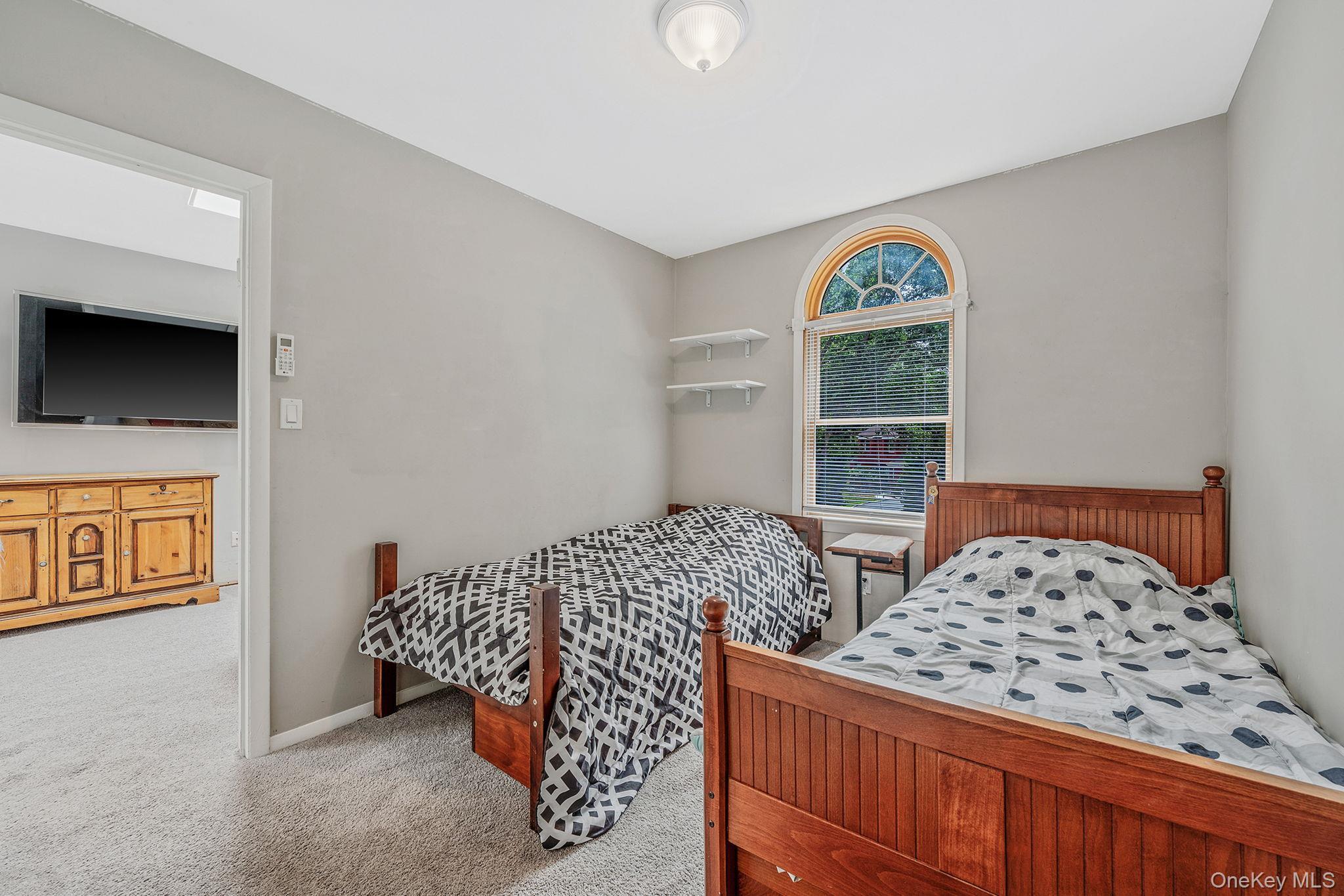 Single Family Hastings  Suffolk County, NY 11961, MLS-872143-21