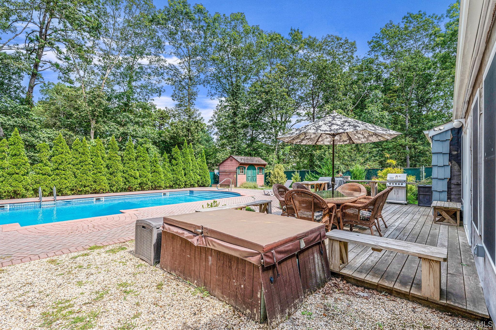 Single Family Hastings  Suffolk County, NY 11961, MLS-872143-28