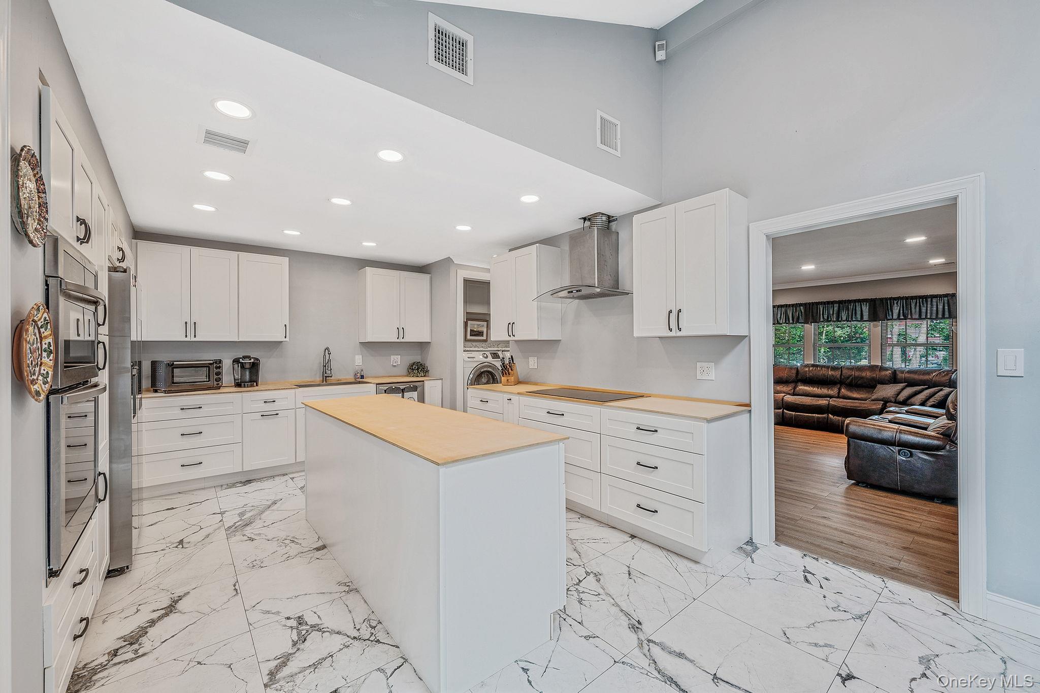 Single Family Hastings  Suffolk County, NY 11961, MLS-872143-7