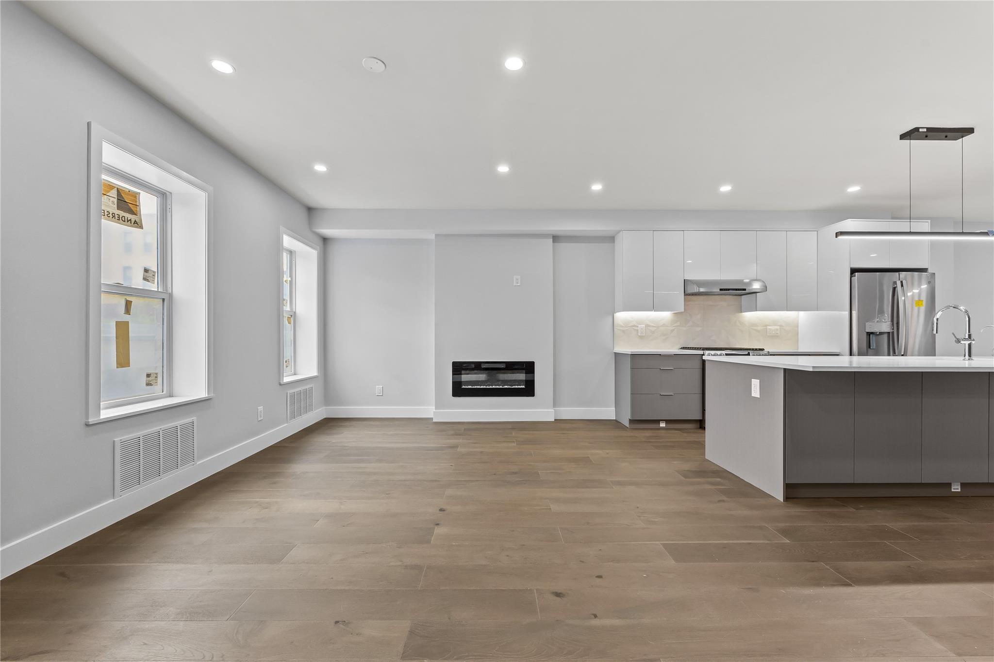 Single Family 45th  Queens, NY 11101, MLS-872147-29