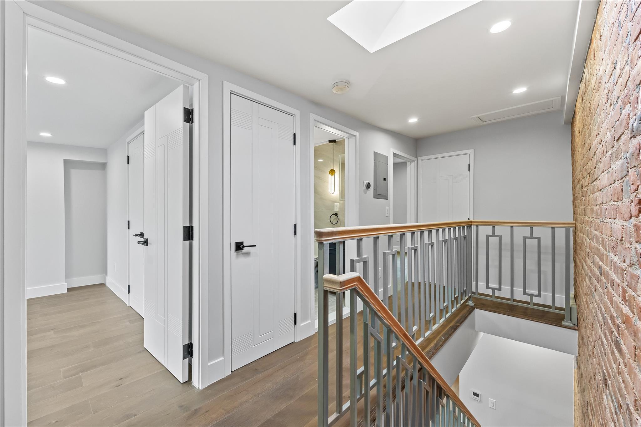 Single Family 45th  Queens, NY 11101, MLS-872147-33