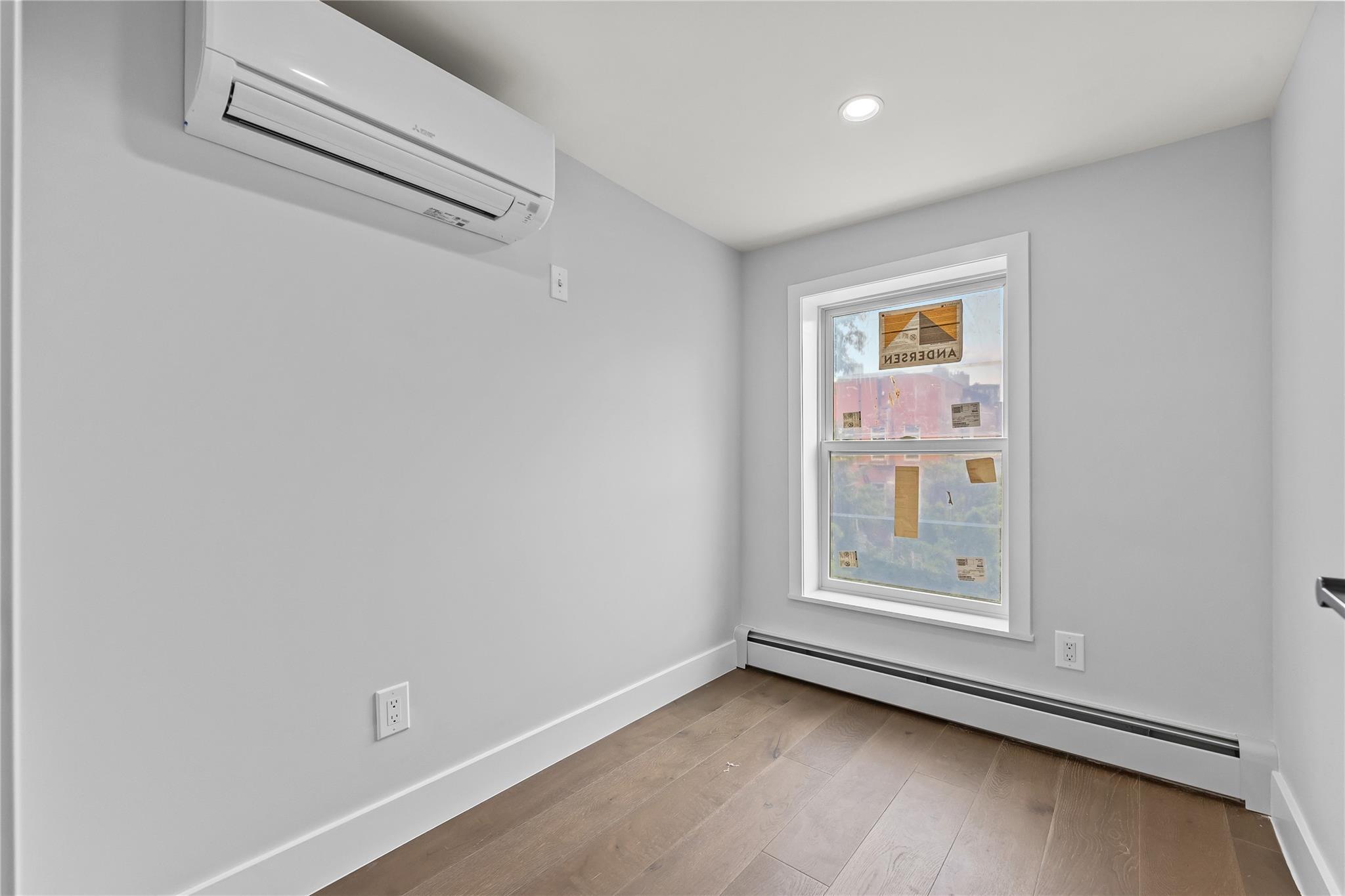 Single Family 45th  Queens, NY 11101, MLS-872147-34