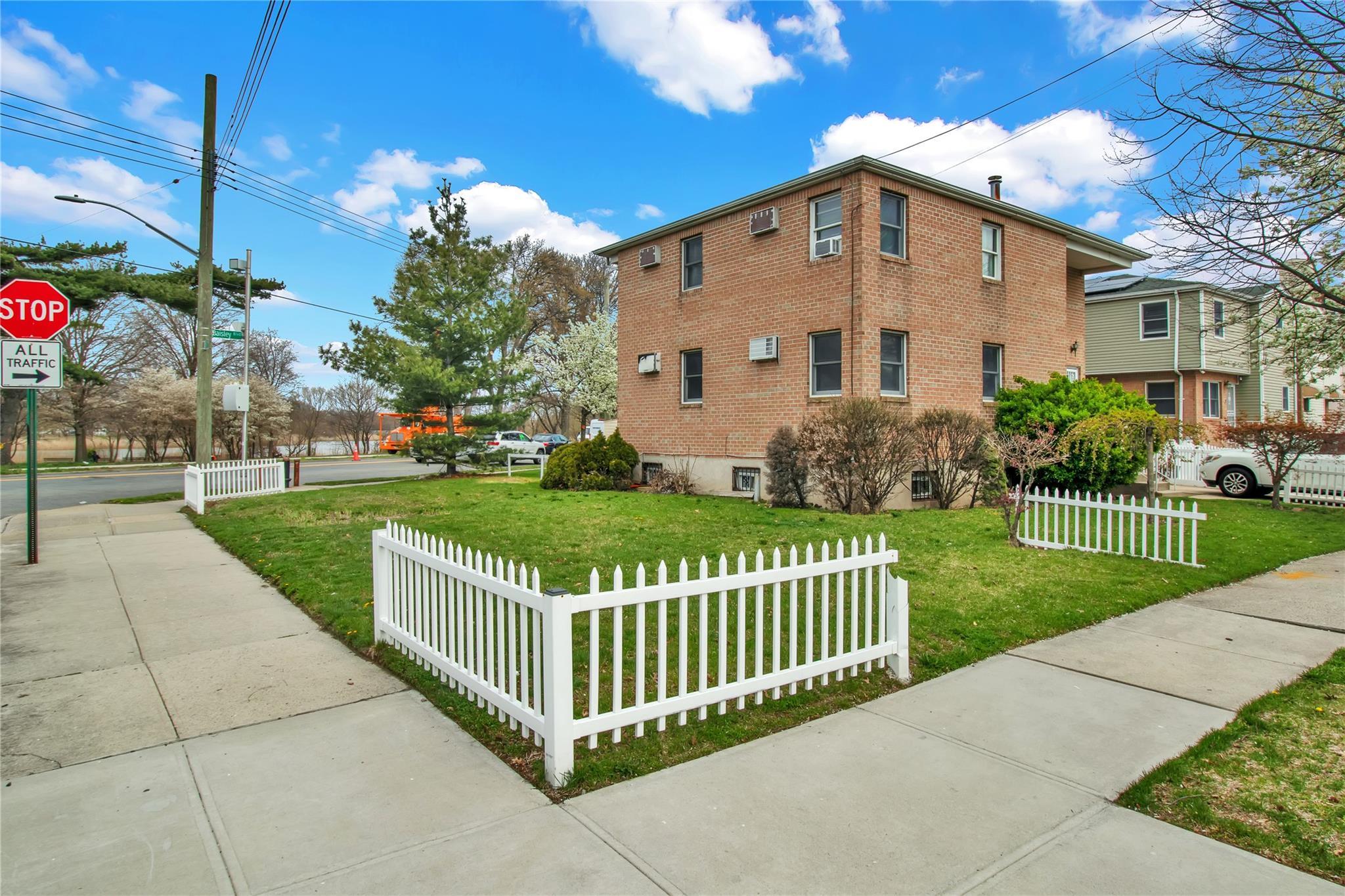 Single Family 129th  Queens, NY 11434, MLS-872151-3