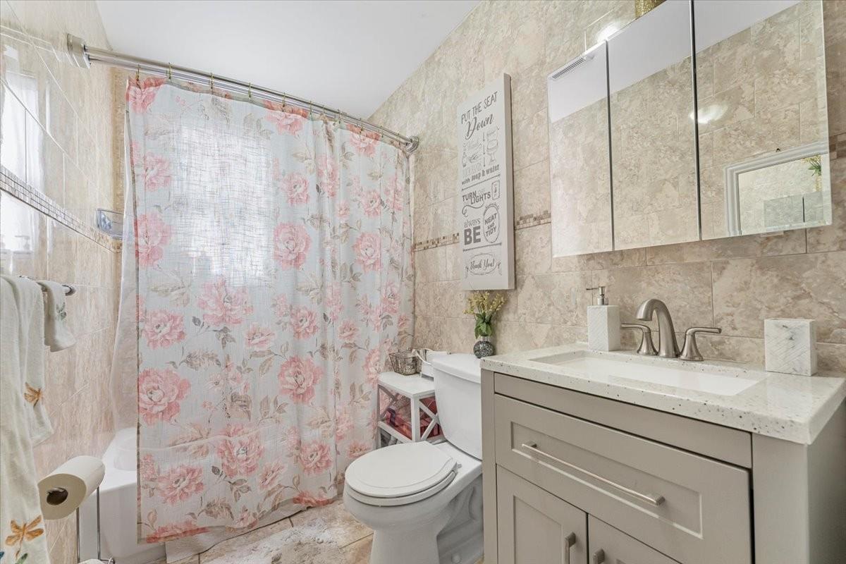 Single Family Thursby Queens, NY 11692, MLS-872161-10