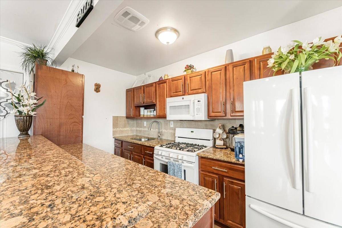 Single Family Thursby Queens, NY 11692, MLS-872161-7