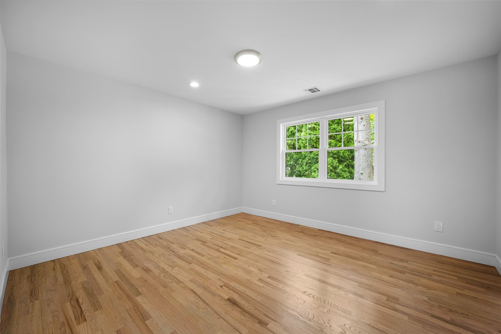 Single Family Massey  Suffolk County, NY 11743, MLS-872171-28