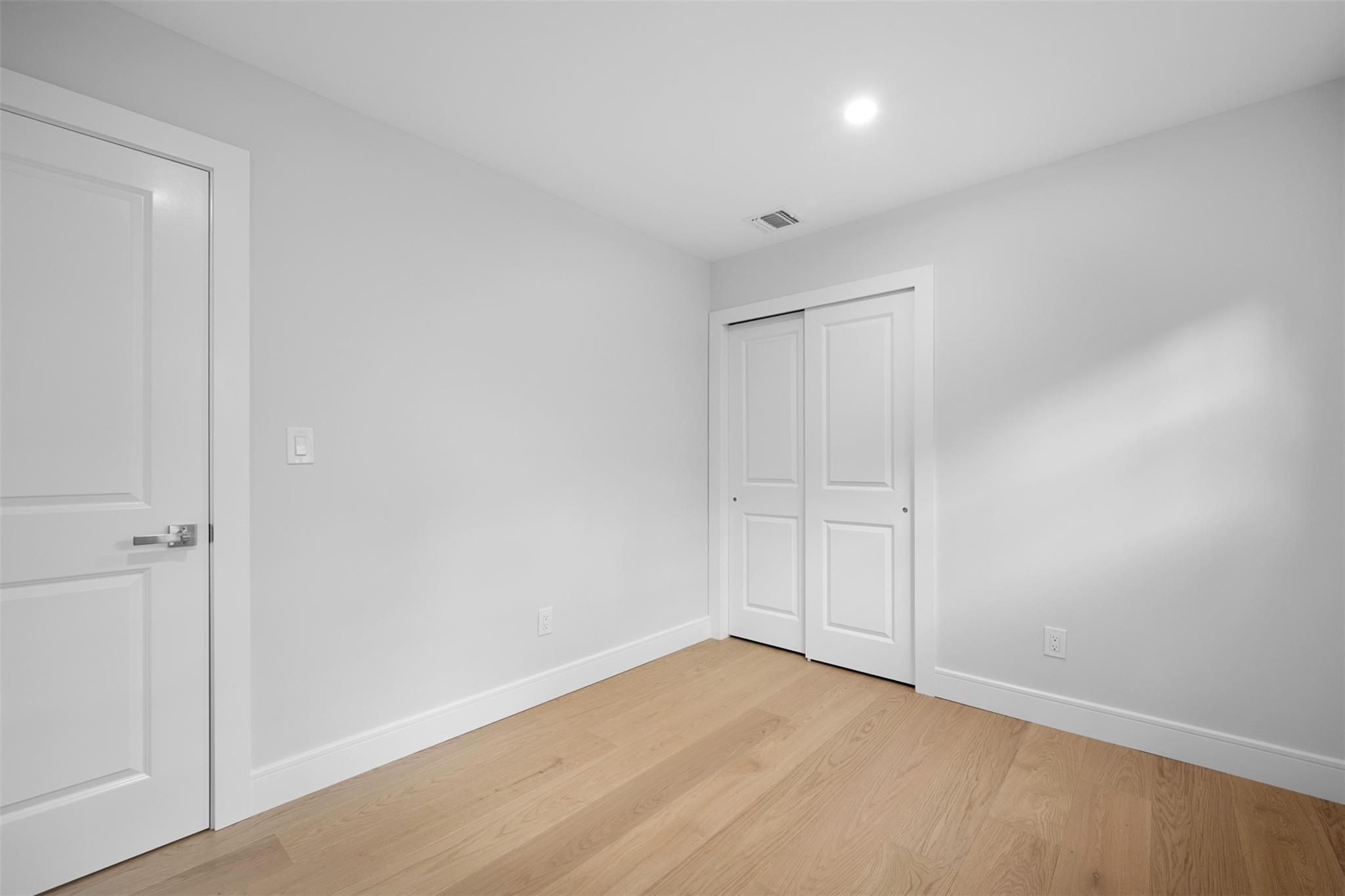 Single Family Massey  Suffolk County, NY 11743, MLS-872171-40