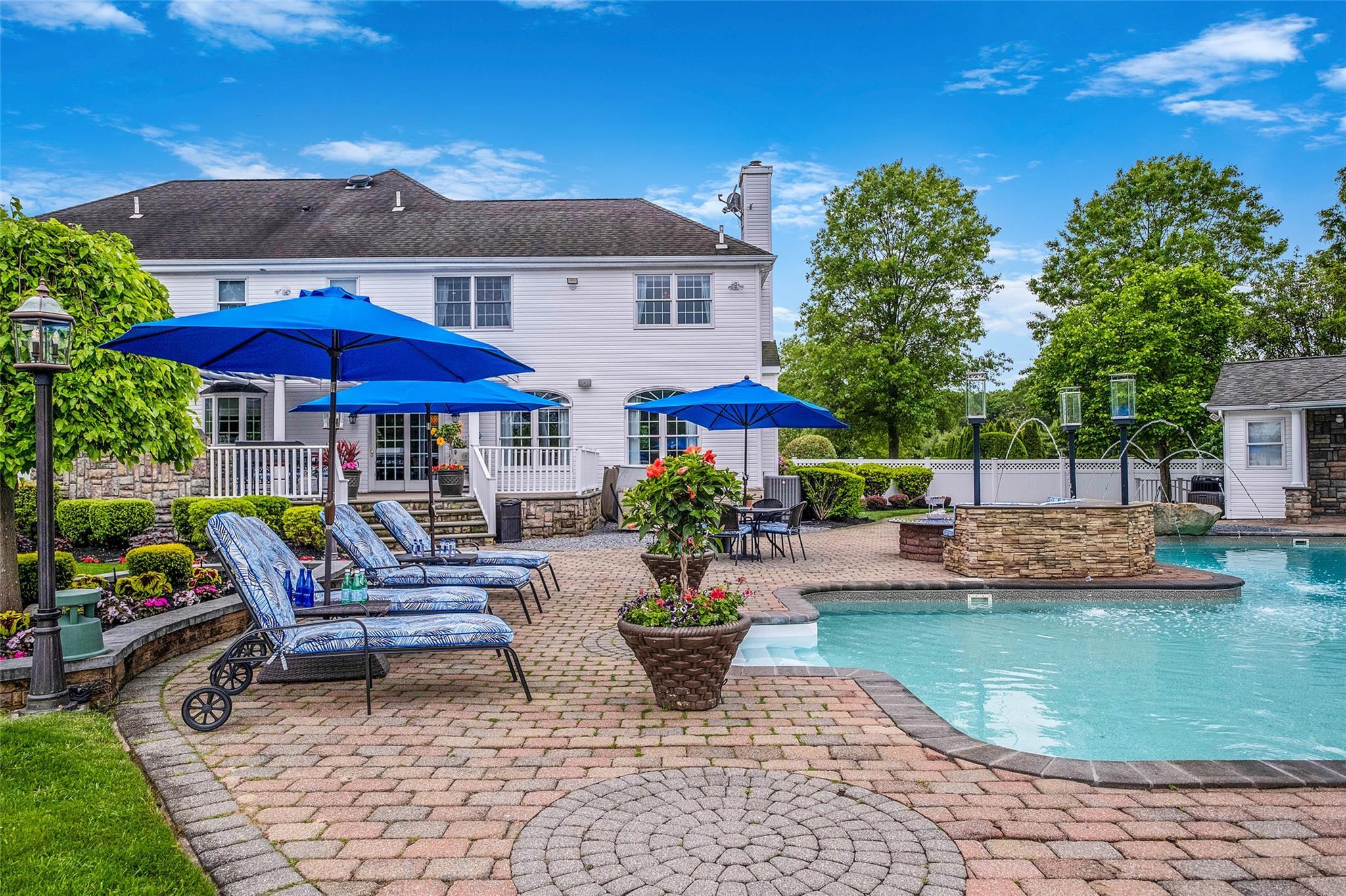 Single Family Casey  Suffolk County, NY 11766, MLS-872175-32