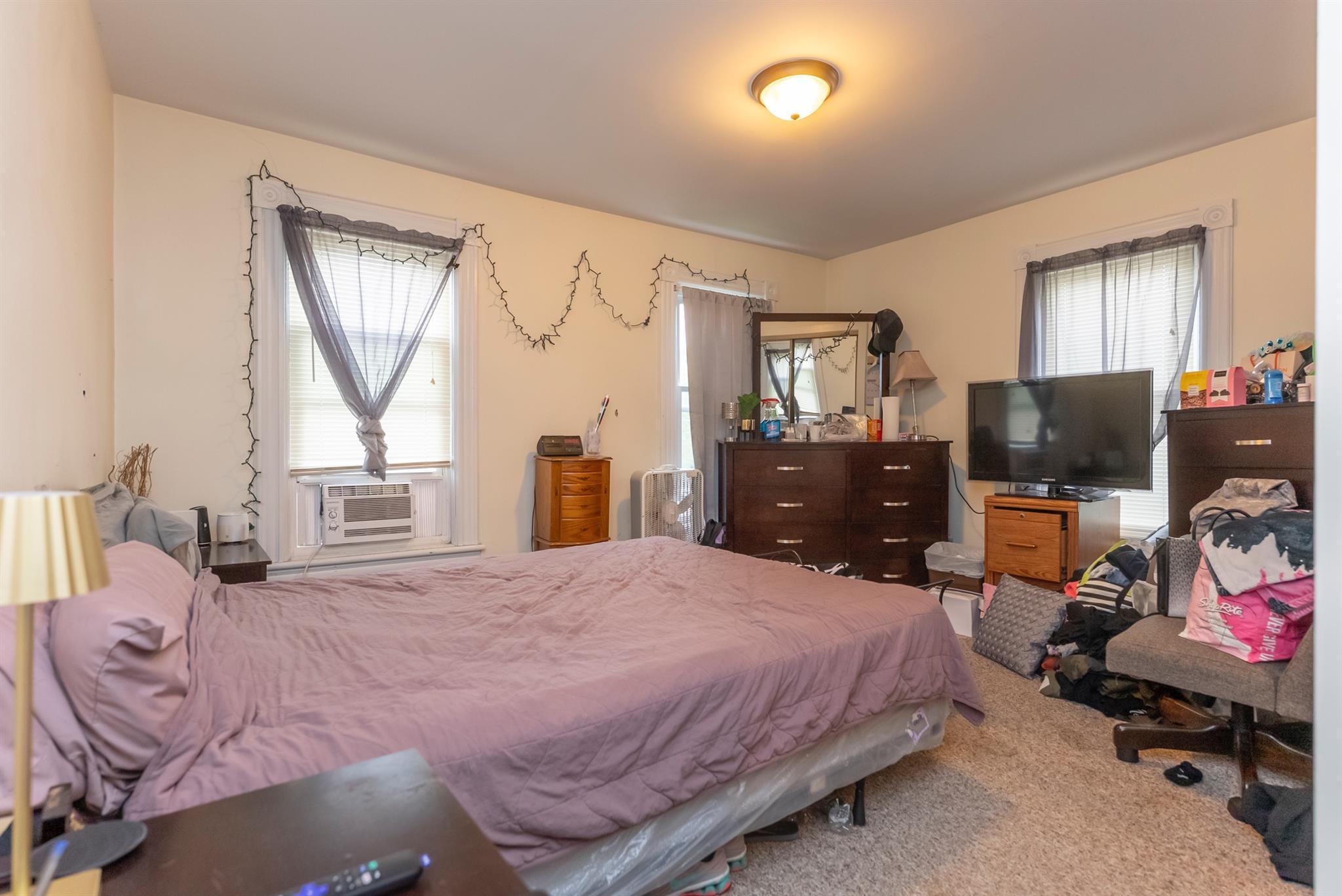 Single Family Green  Ulster County, NY 12401, MLS-872183-10