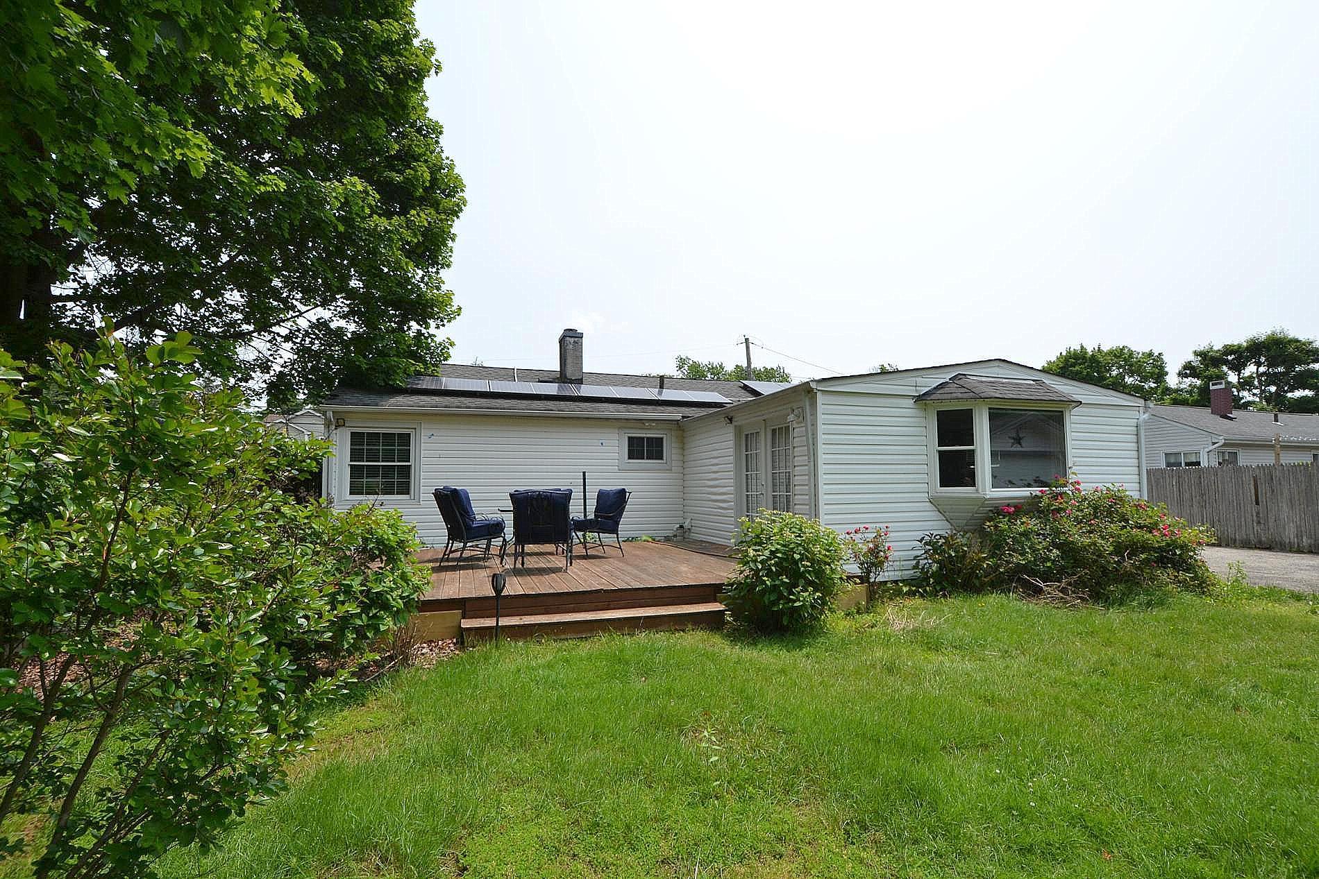 Single Family Thompson  Suffolk County, NY 11706, MLS-872191-14