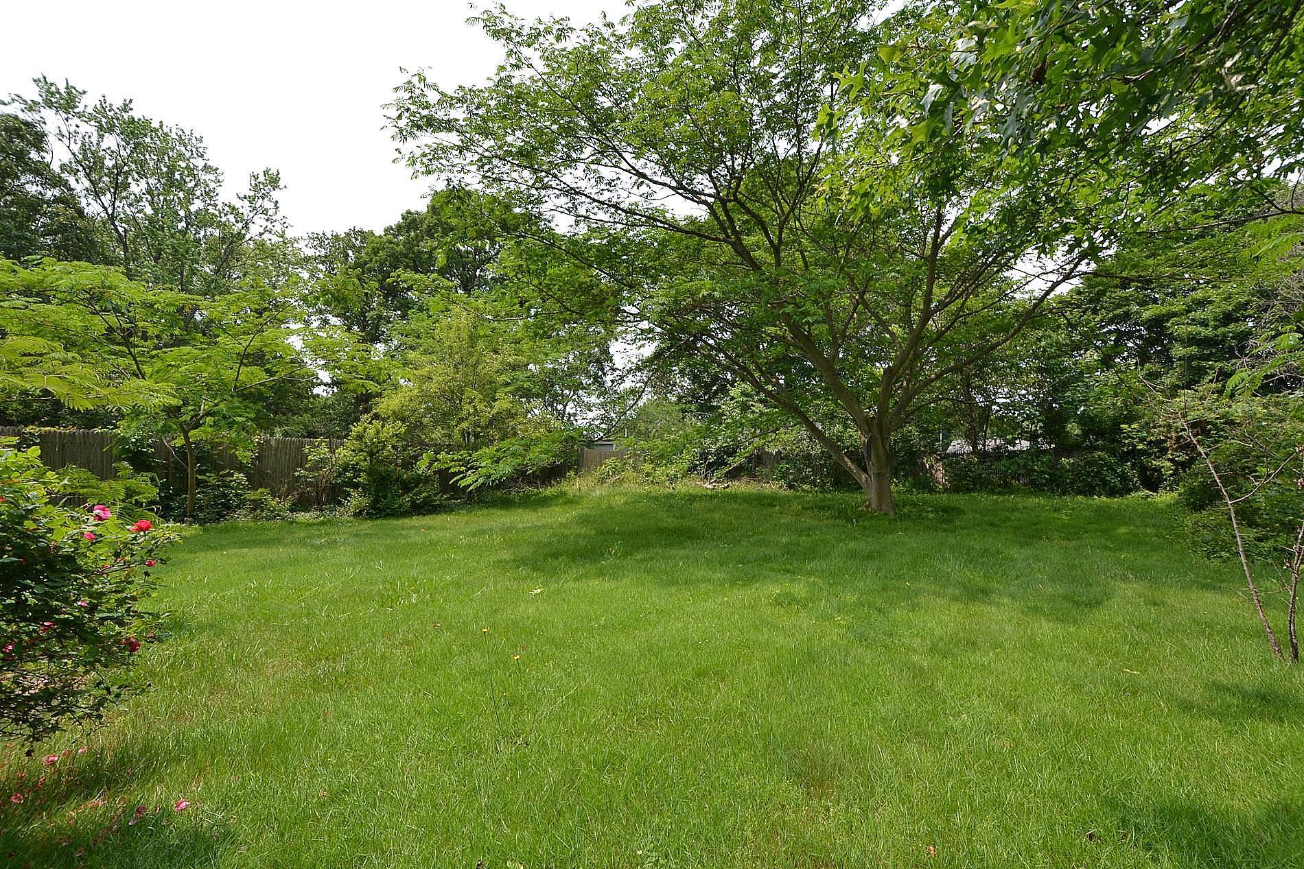 Single Family Thompson  Suffolk County, NY 11706, MLS-872191-15