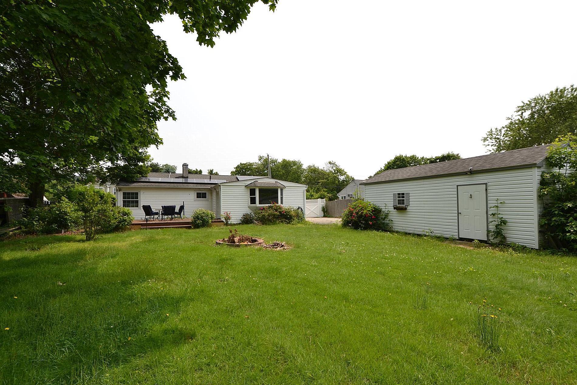 Single Family Thompson  Suffolk County, NY 11706, MLS-872191-16