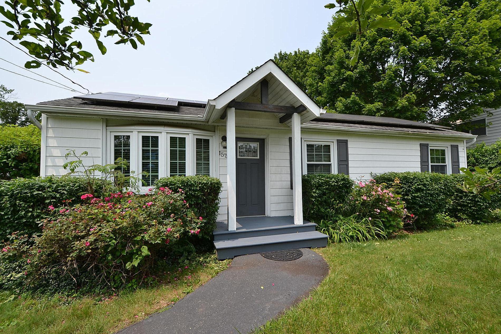 Single Family Thompson  Suffolk County, NY 11706, MLS-872191-17