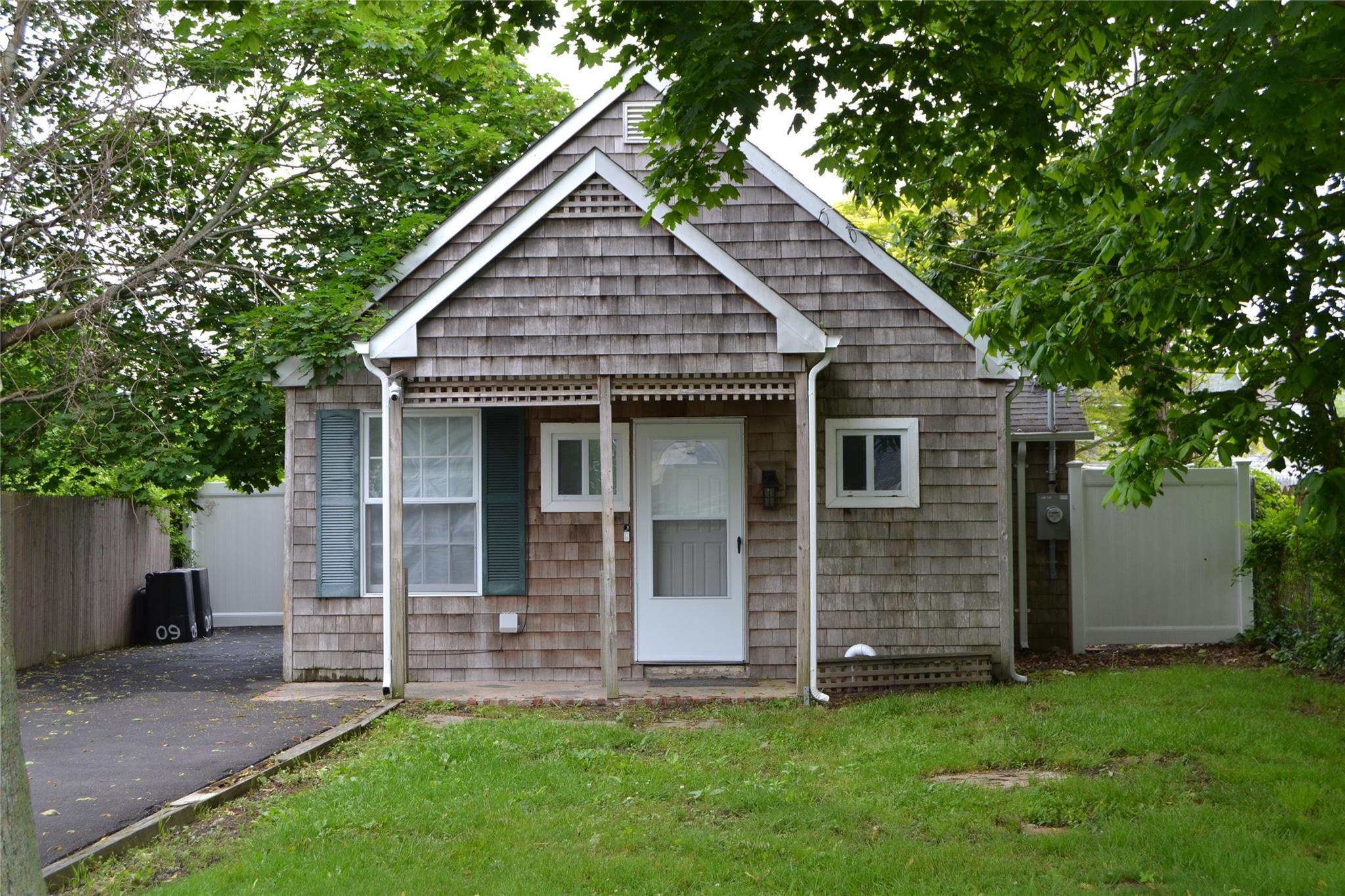 Single Family Huguenot  Suffolk County, NY 11951, MLS-872203-2