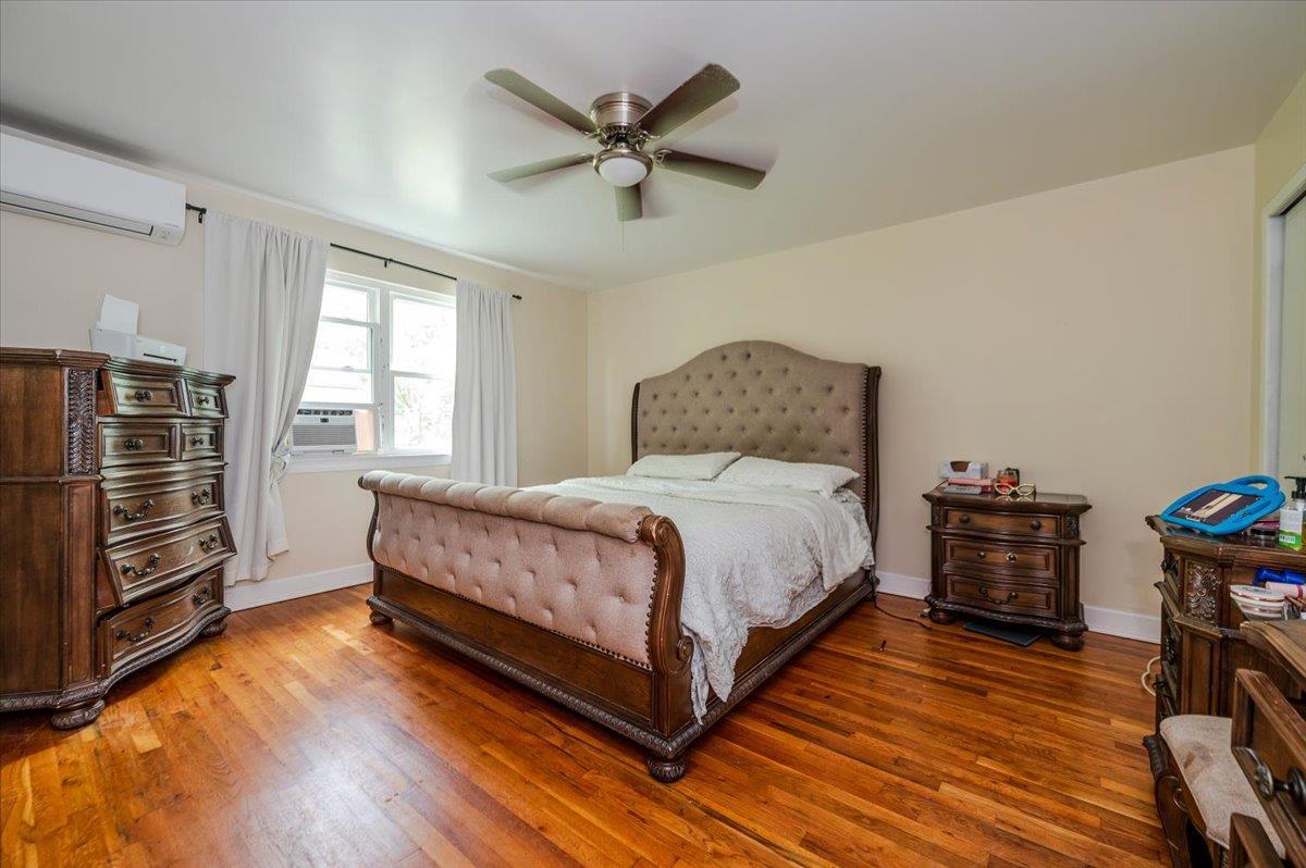 Single Family Barnes  Bronx, NY 10467, MLS-872207-11